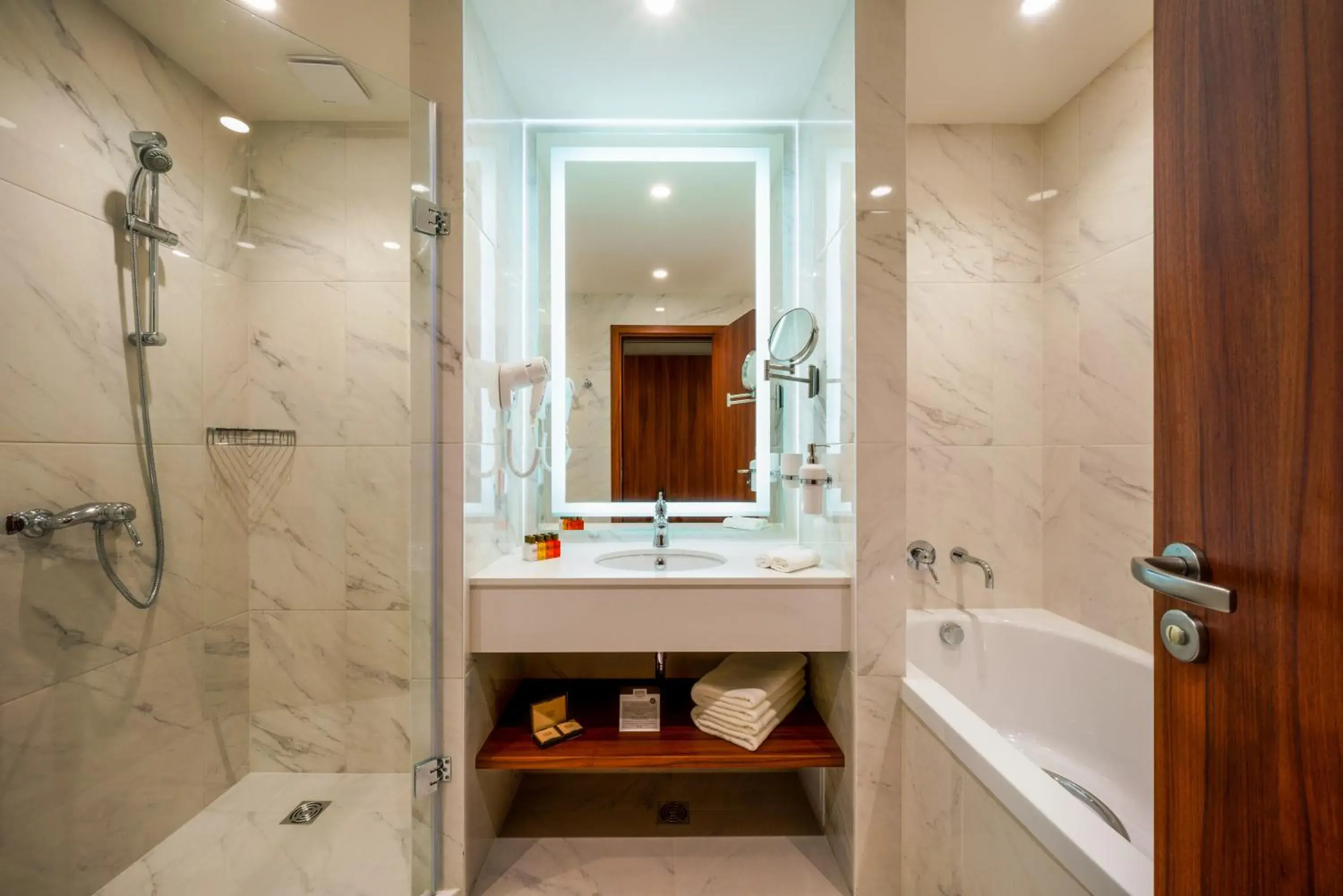 Double Room with Balcony and Sea View and Free Access to AquaHouse Thermal & Beach in Astor Garden Hotel Double Room with Balcony and Sea View and Free Access to AquaHouse Thermal & Beach in Astor Garden Hotel