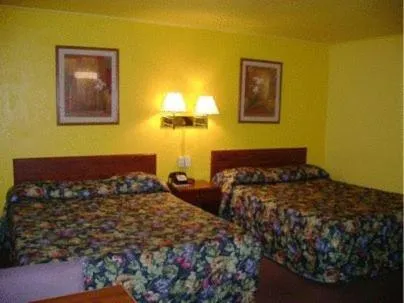 Bed in Motel 7 Rawlins