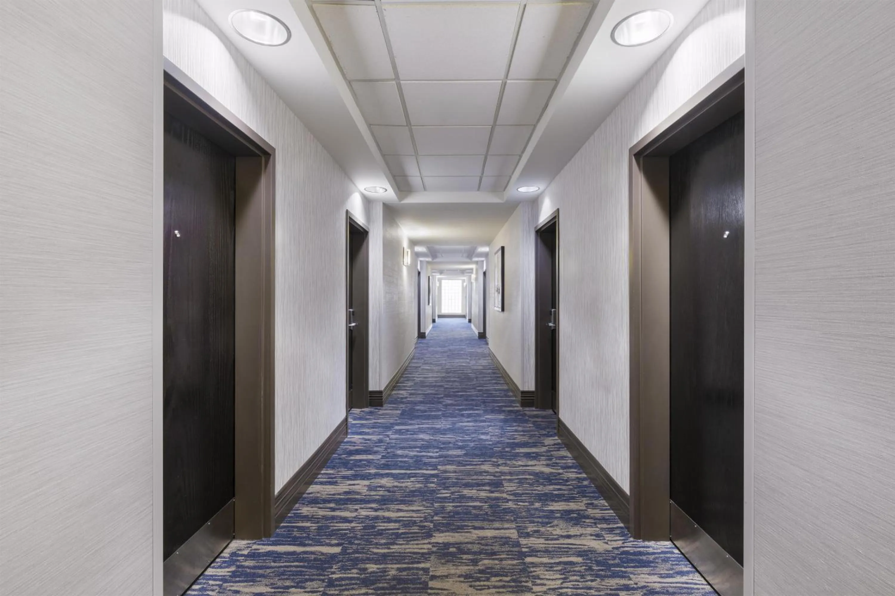 Property building in Best Western Premier Freeport Inn Calgary Airport