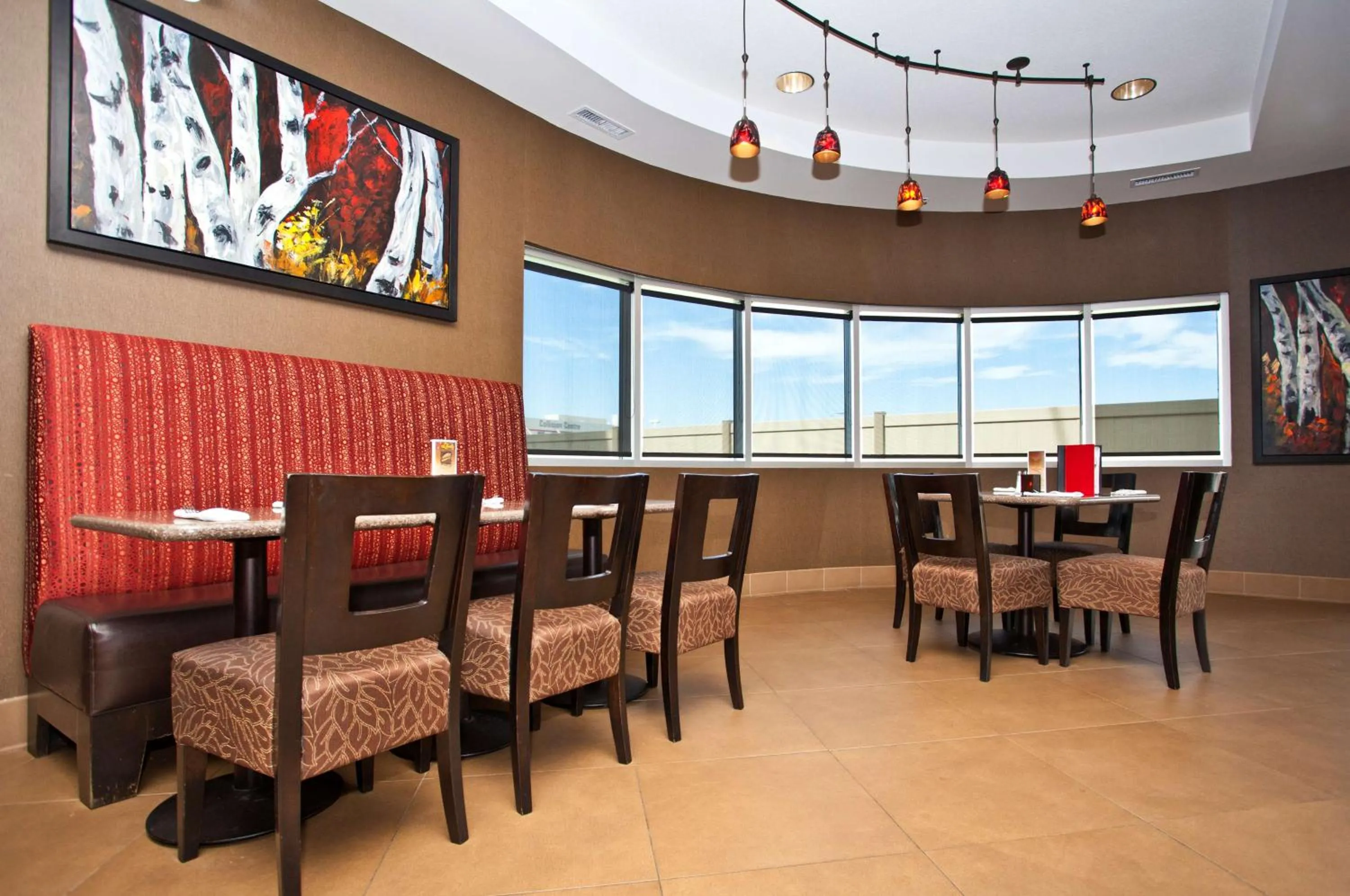 Restaurant/places to eat in Best Western Premier Freeport Inn Calgary Airport