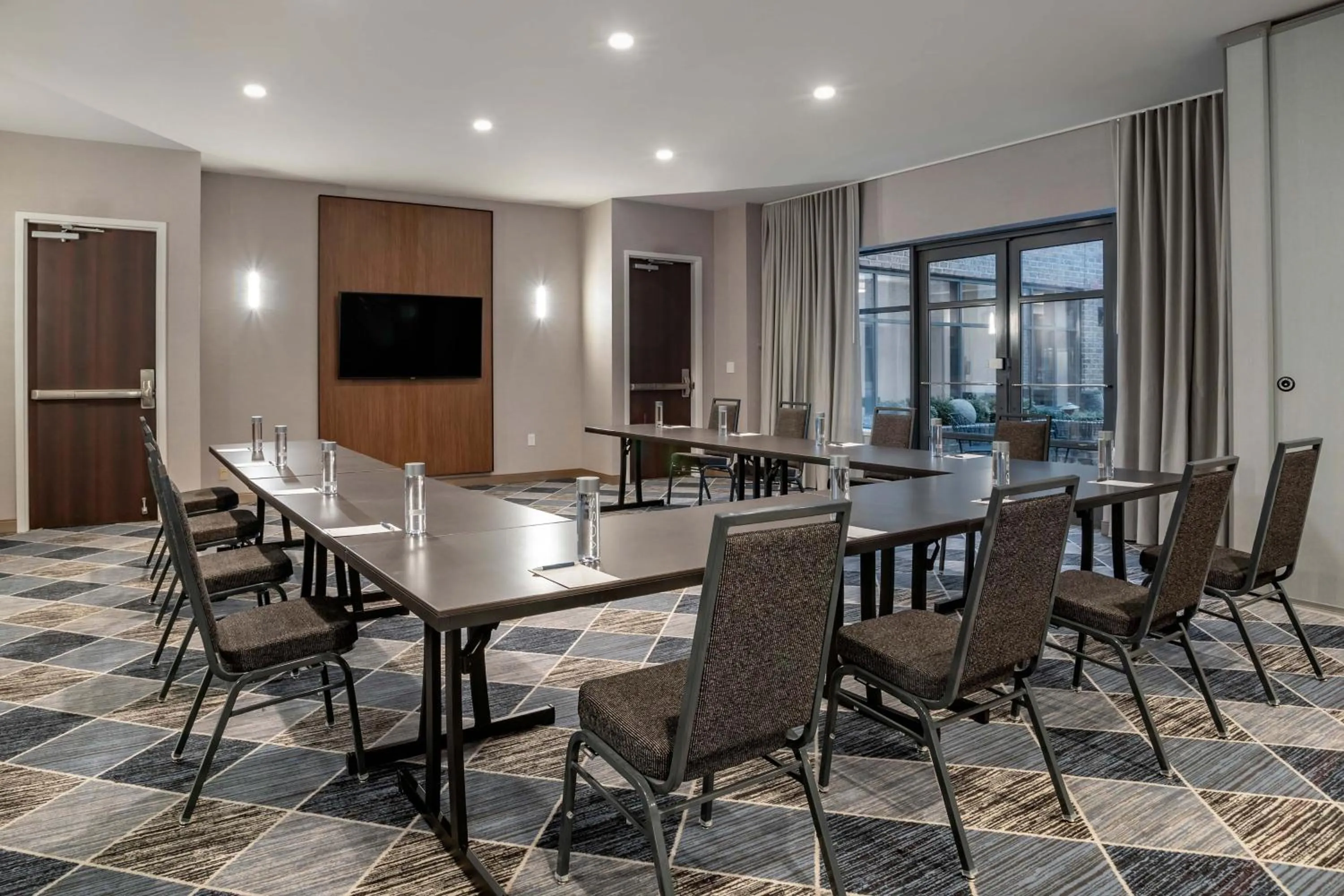 Meeting/conference room in Sheraton Suites Old Town Alexandria