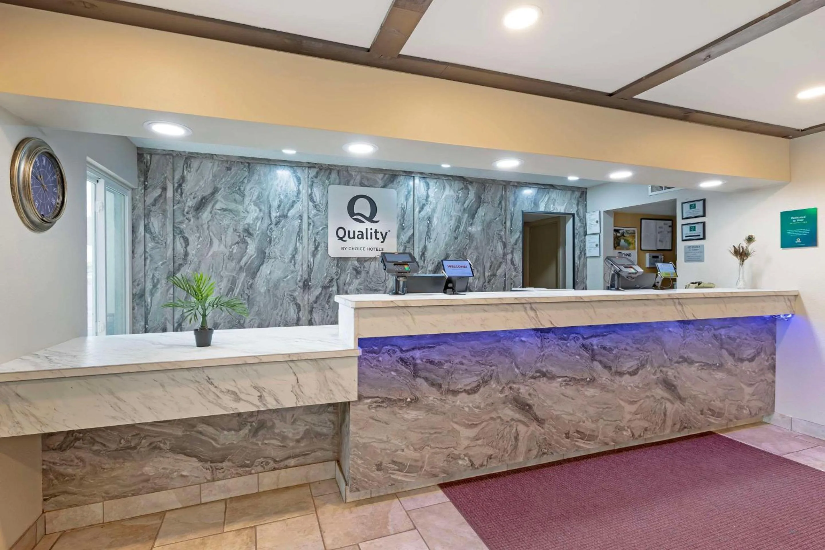 Lobby or reception in Quality Inn Newton at I-80