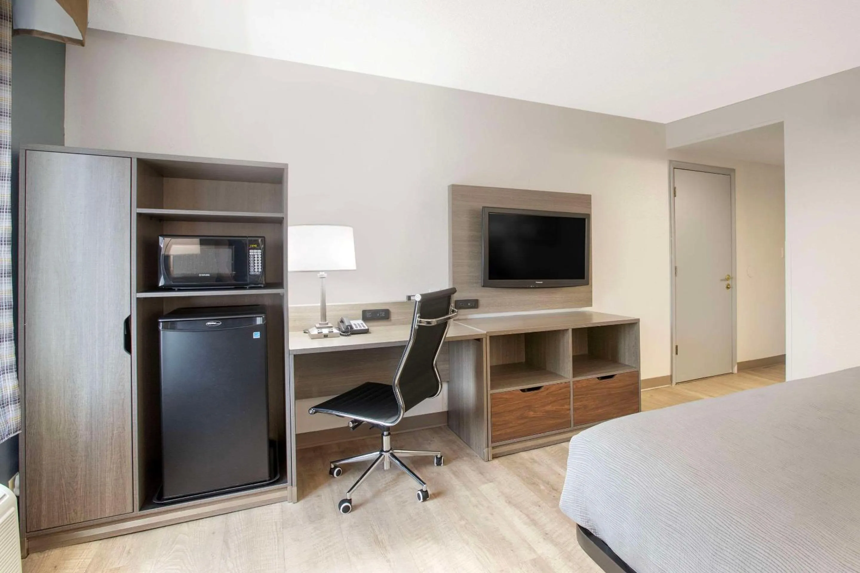 Bedroom, Bed in Quality Inn Newton at I-80