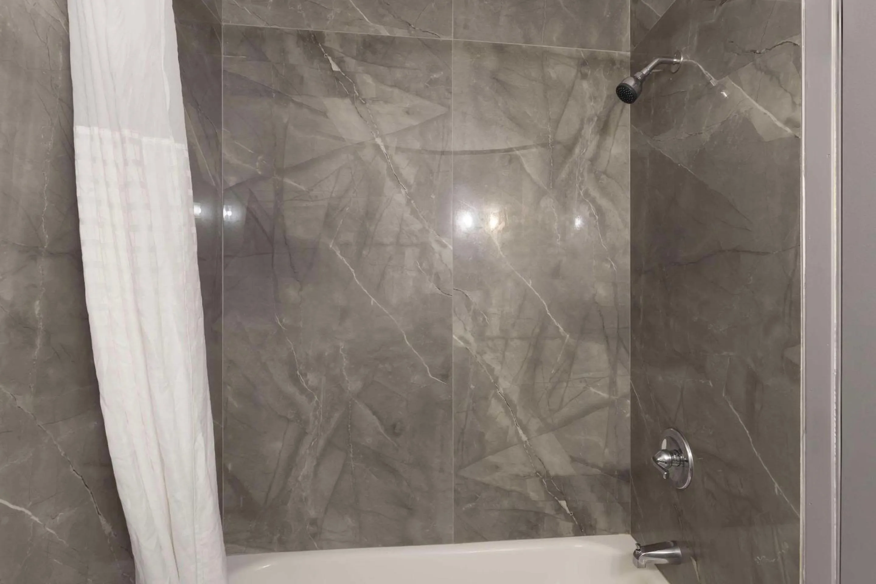 Bedroom in Quality Inn Newton at I-80