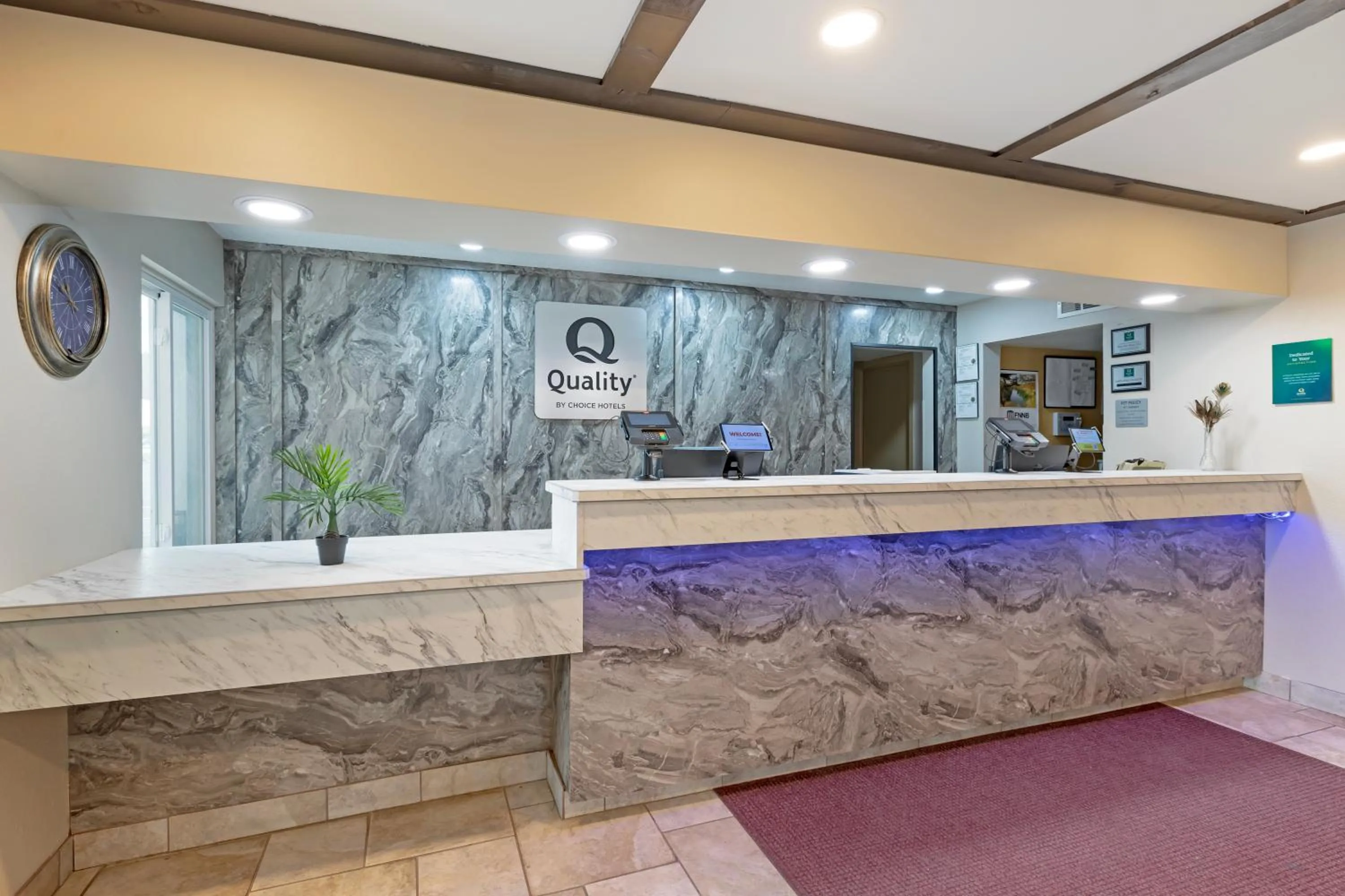 Lobby or reception in Quality Inn Newton at I-80