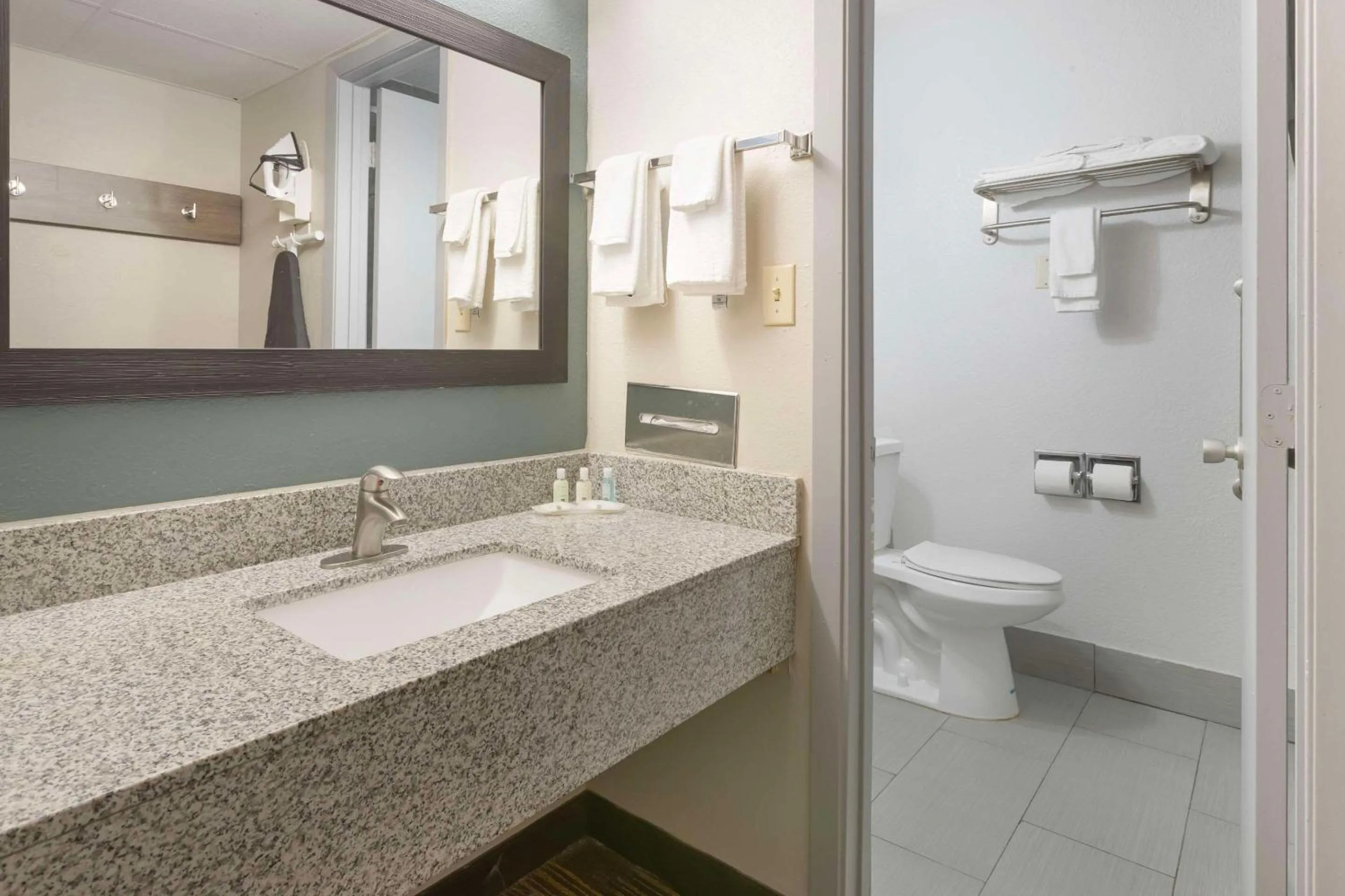 Bedroom in Quality Inn Newton at I-80