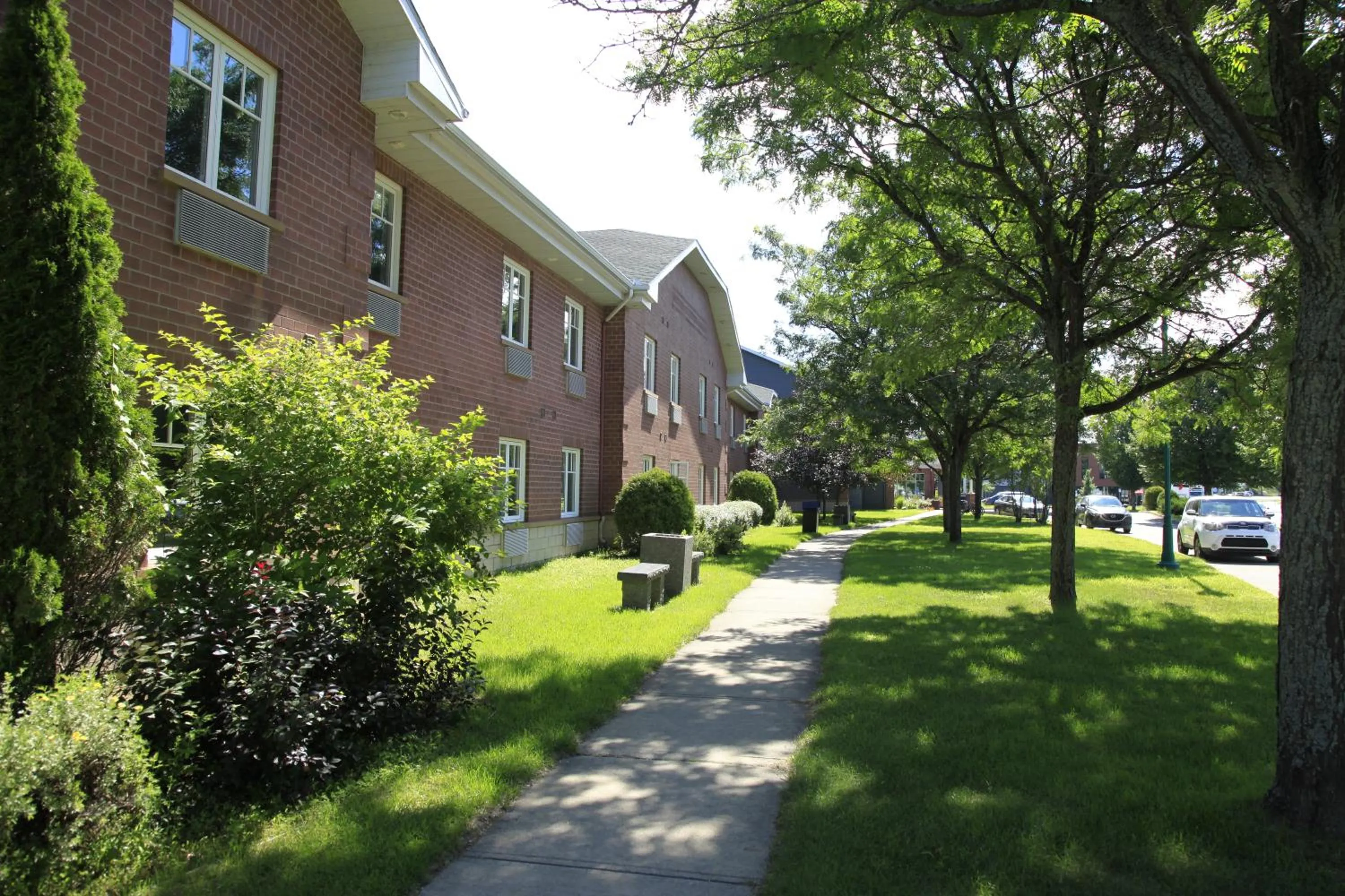 Property building in Hôtel Énergie Shawinigan