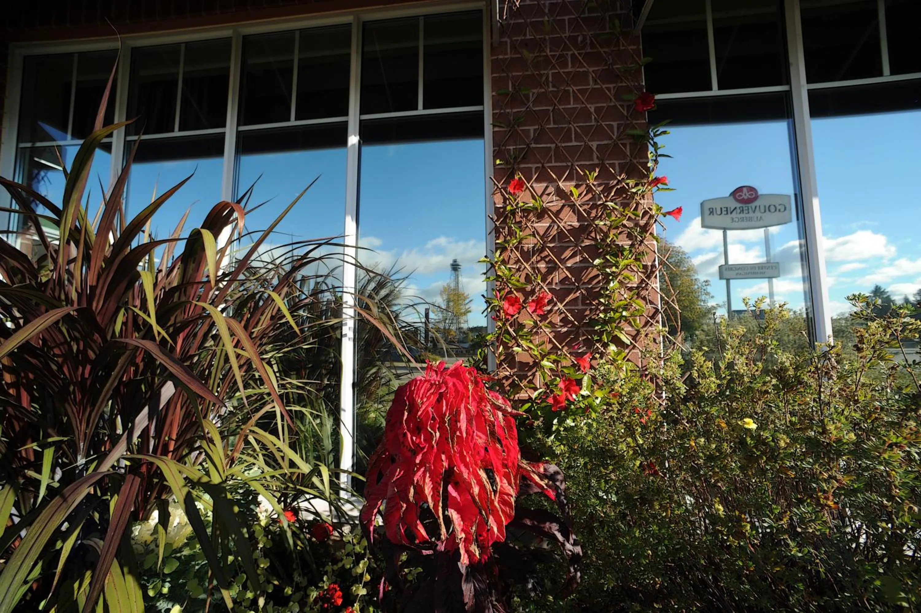Facade/entrance in Hôtel Énergie Shawinigan