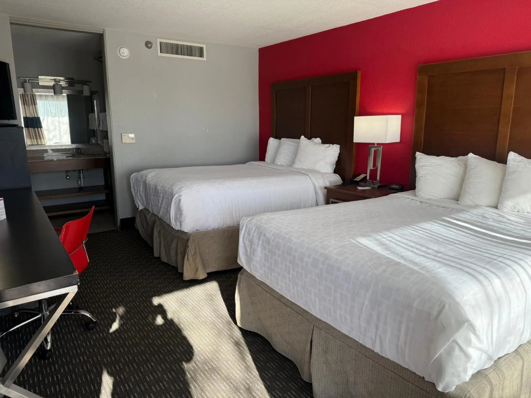 Bedroom in Sonesta Essential - Rapid City