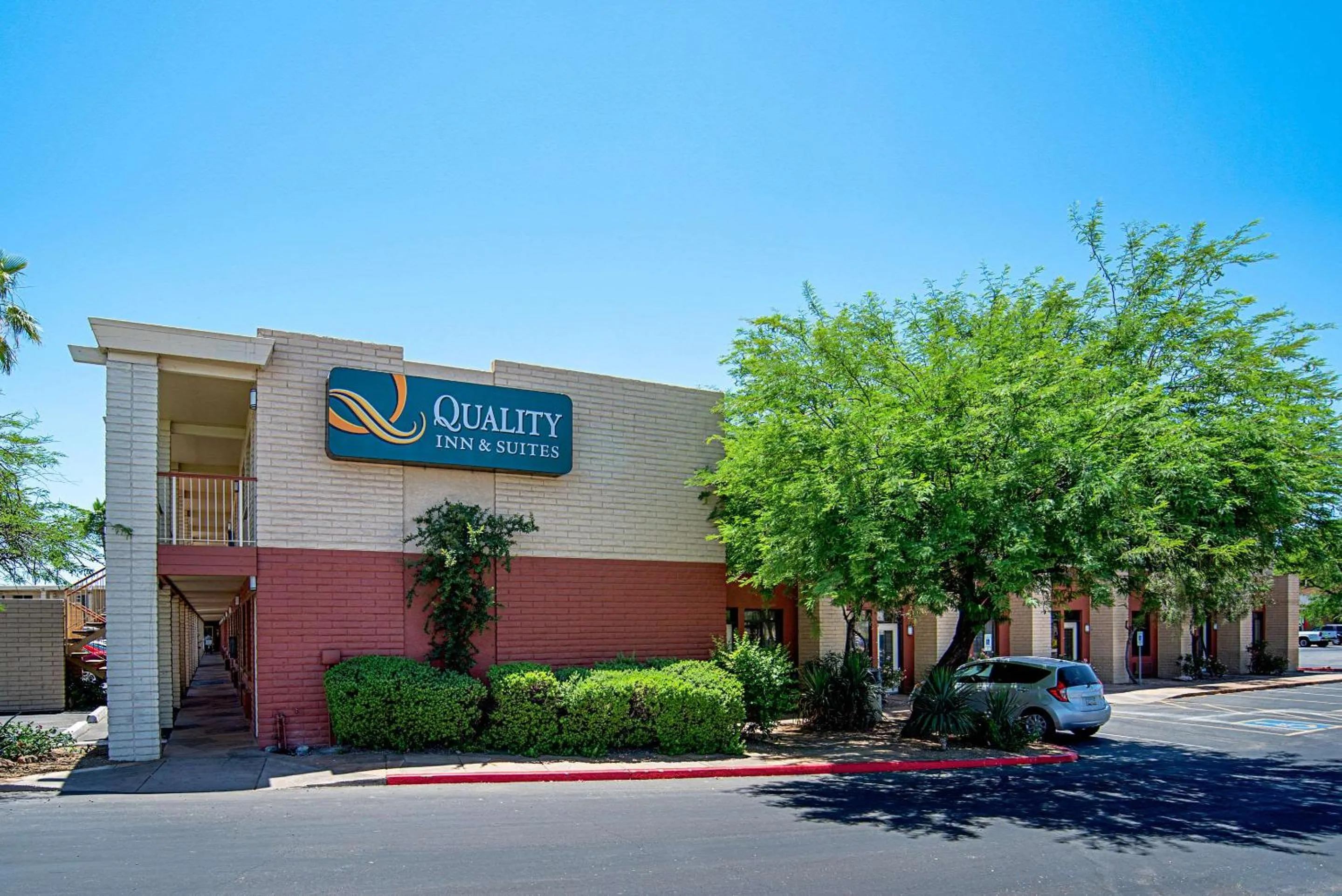 Property building in Quality Inn & Suites Phoenix NW - Sun City