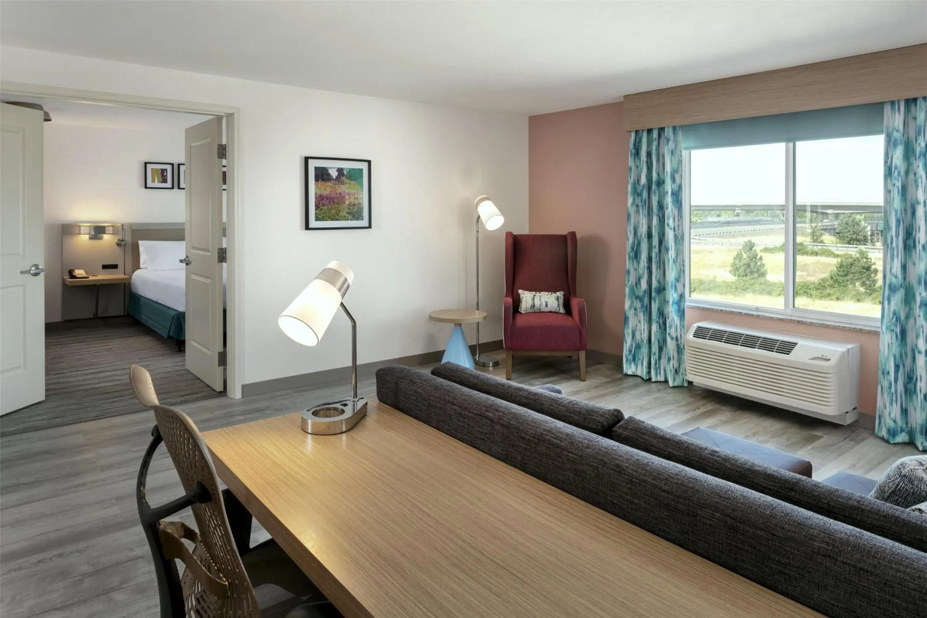 Living room, Bed in Hilton Garden Inn Eugene/Springfield