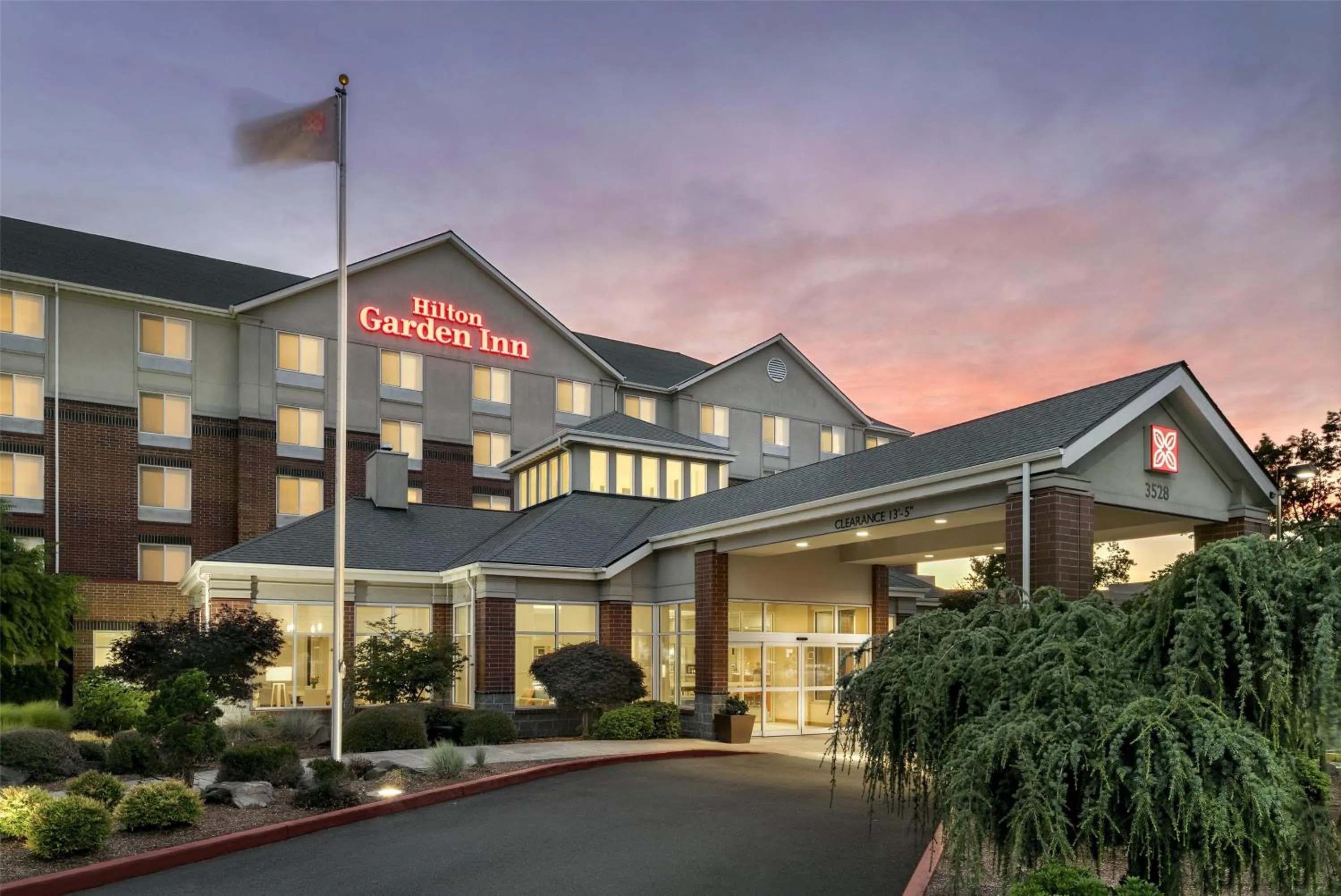 Property building in Hilton Garden Inn Eugene/Springfield