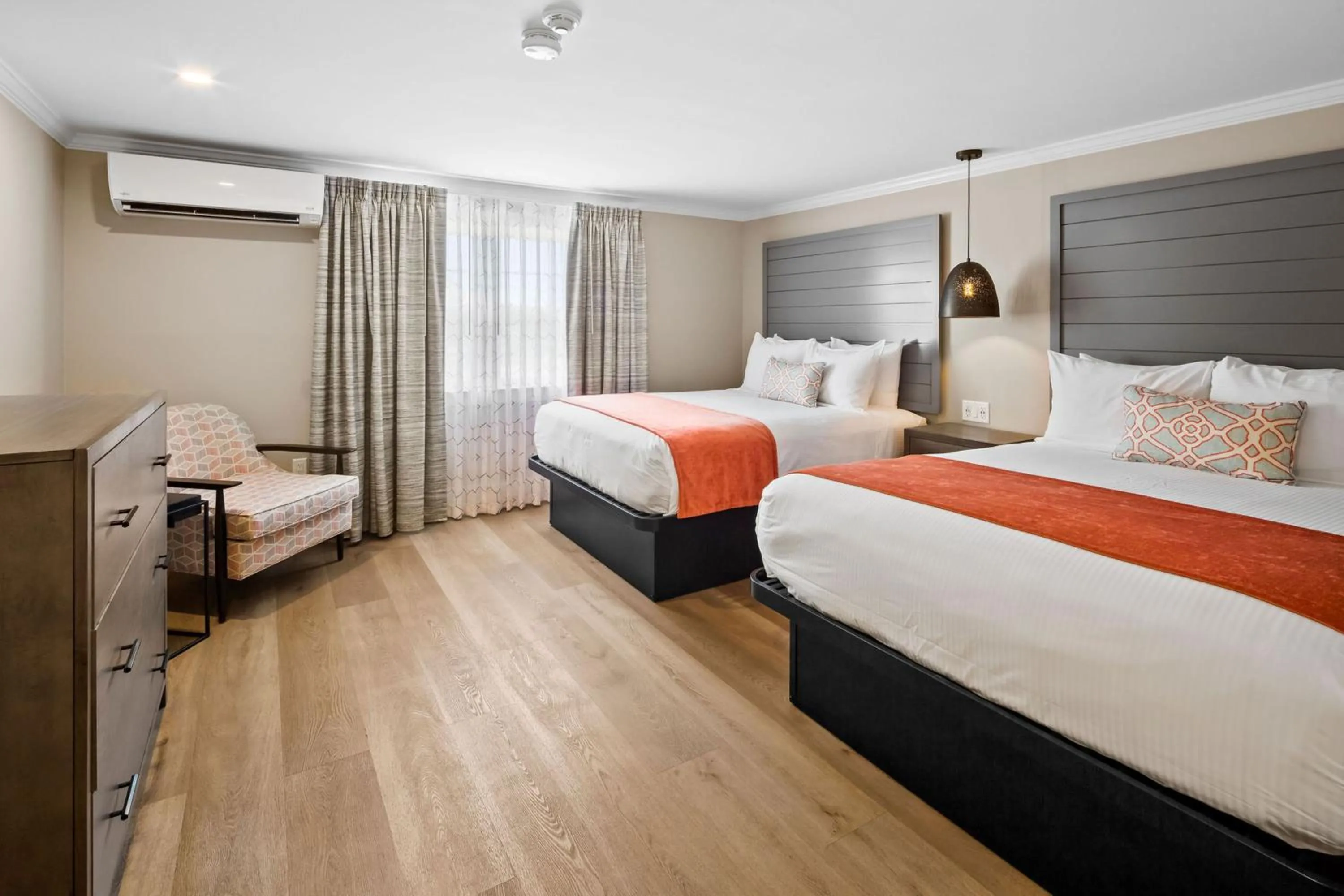 Bed in Pelham on Main