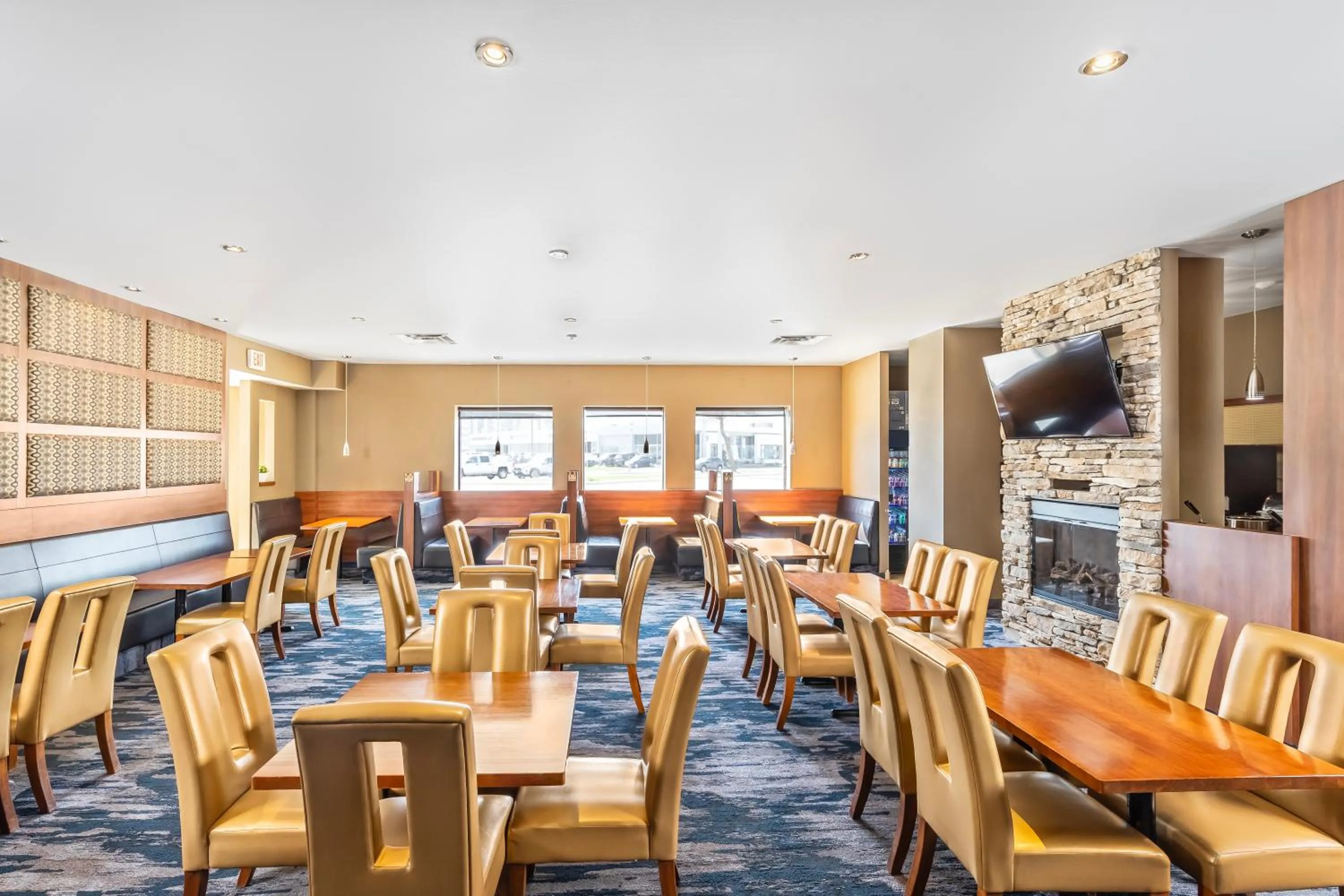 Restaurant/places to eat in Quality Inn & Suites