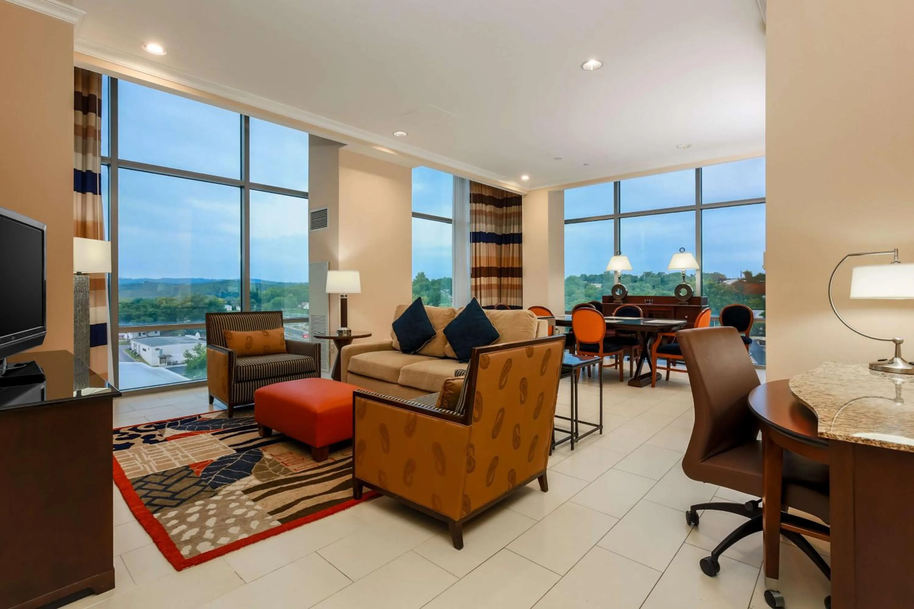 Bedroom in Hilton Branson Convention Center