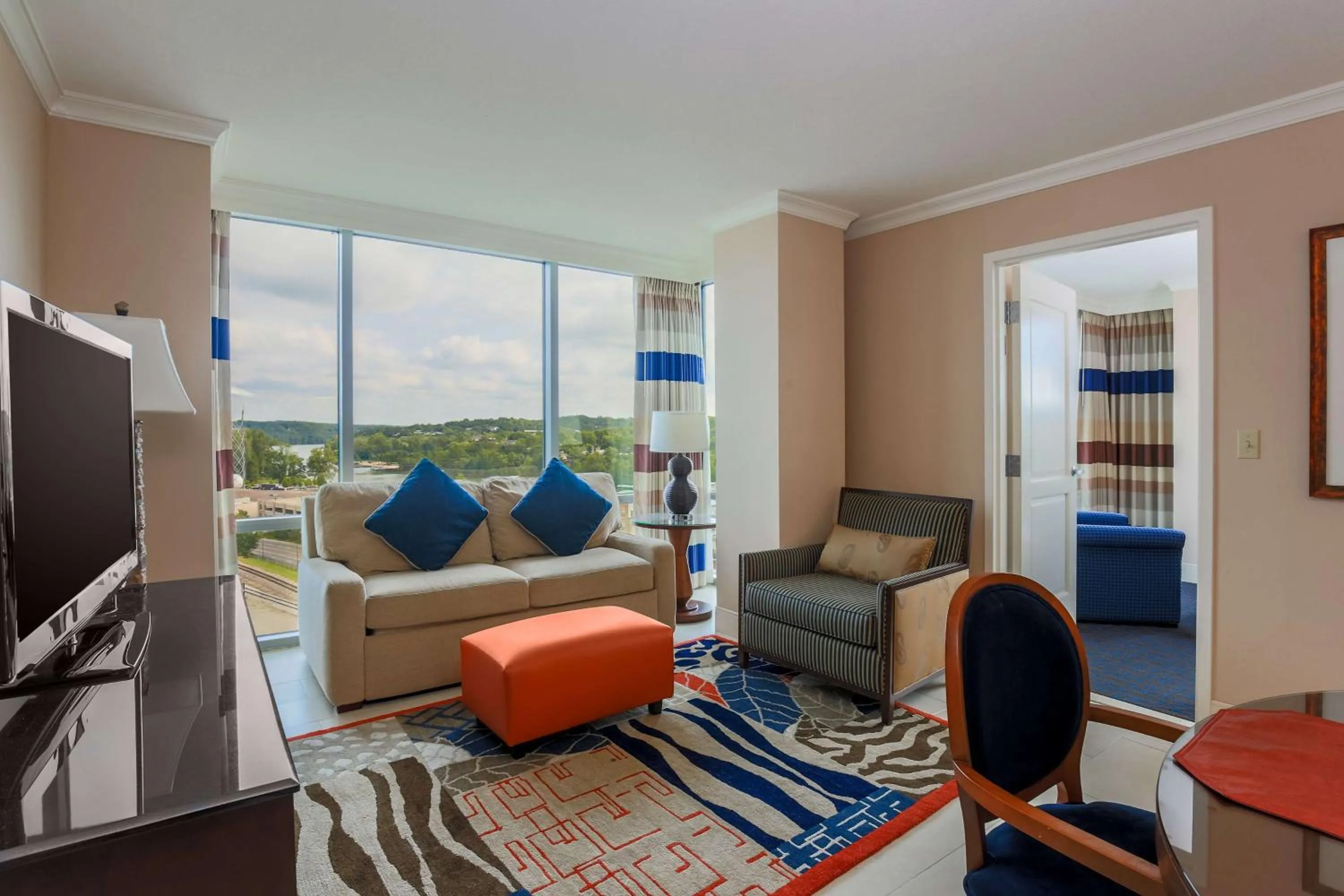 Living room in Hilton Branson Convention Center