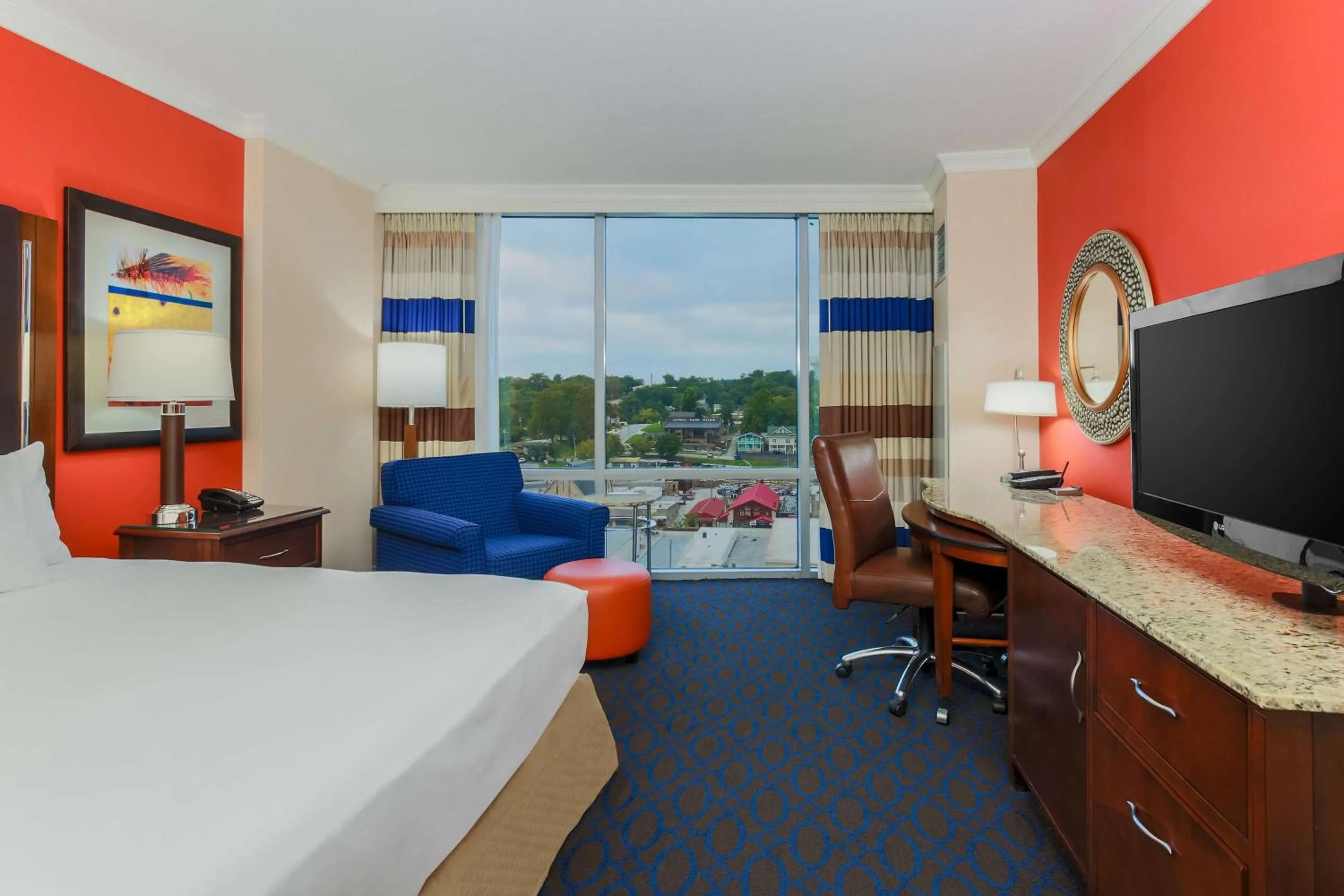 Living room, Bed in Hilton Branson Convention Center