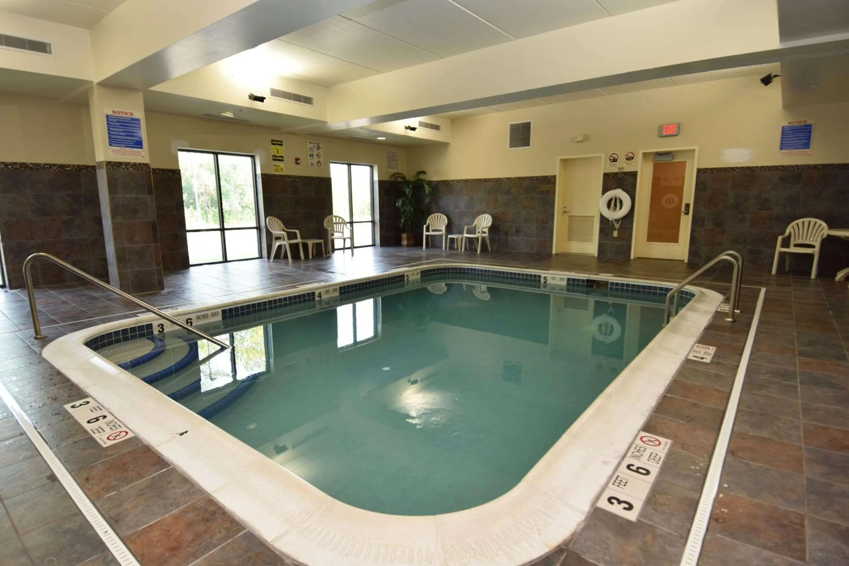 Swimming pool in Cicero Grand - Syracuse North