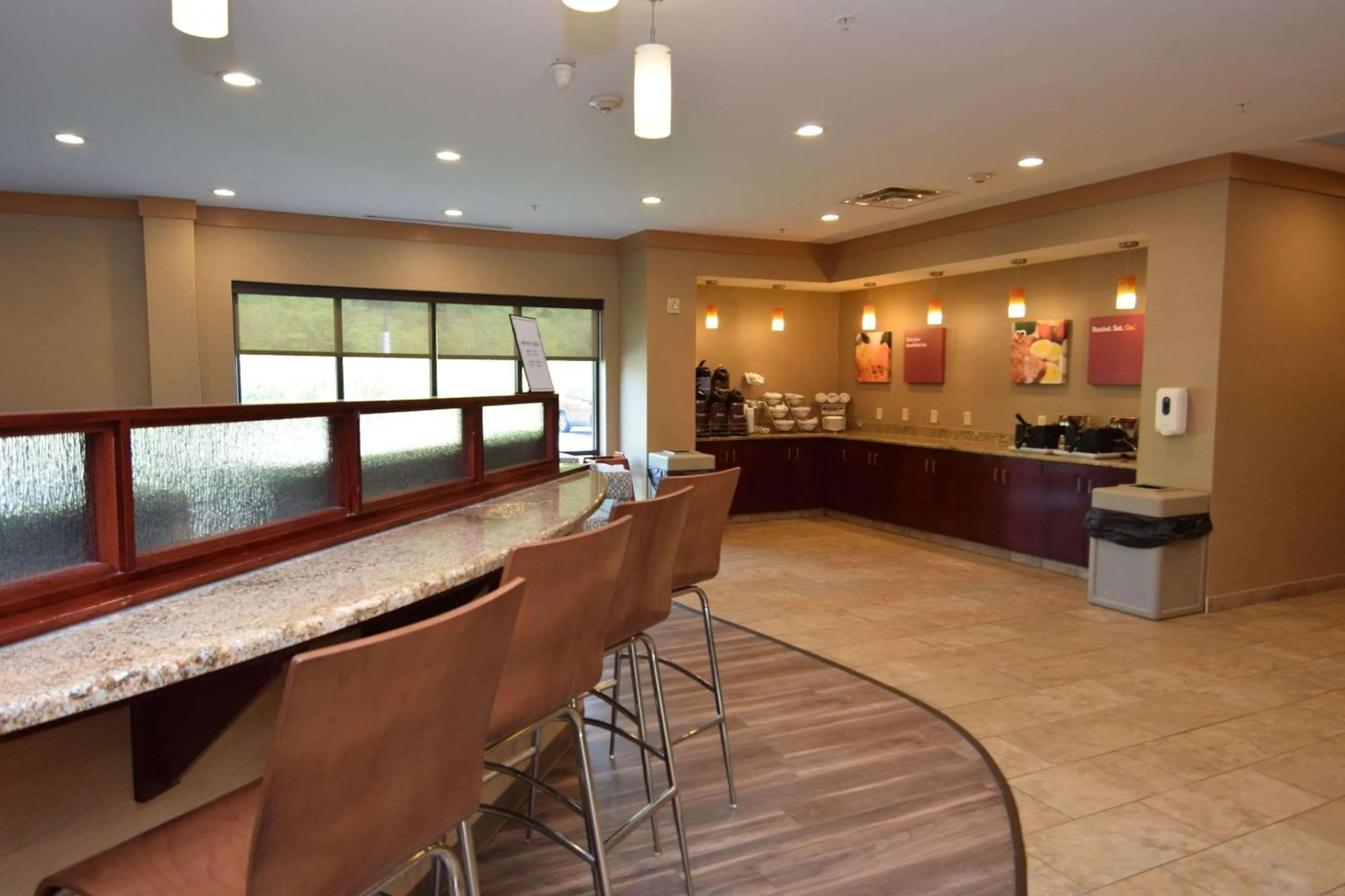 Breakfast in Cicero Grand - Syracuse North