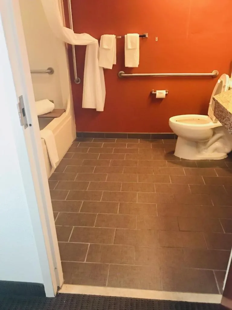 Bathroom in Sleep Inn North Charleston Ashley Phosphate