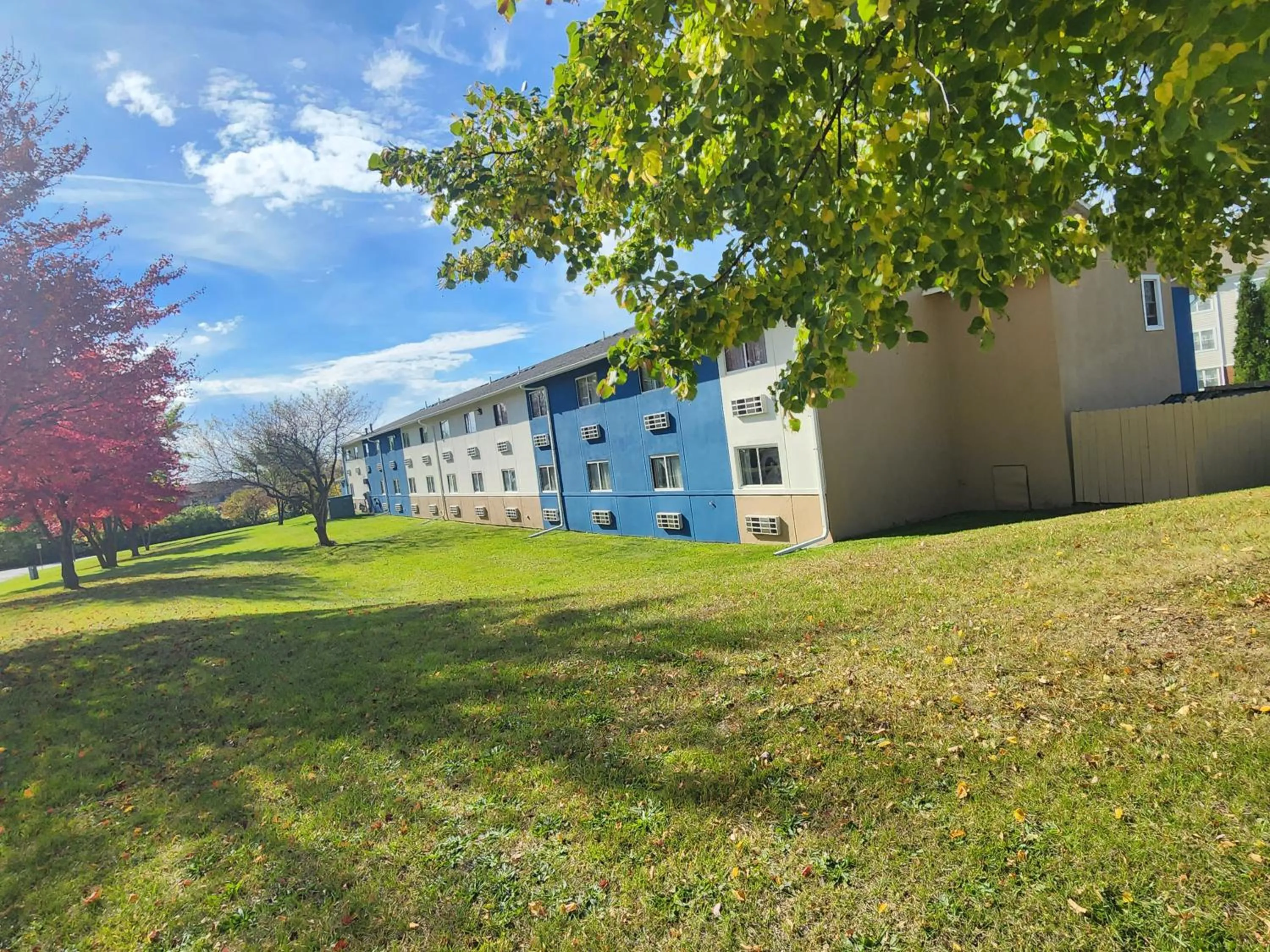 Super 8 by Wyndham Rockford I-90 Casino District