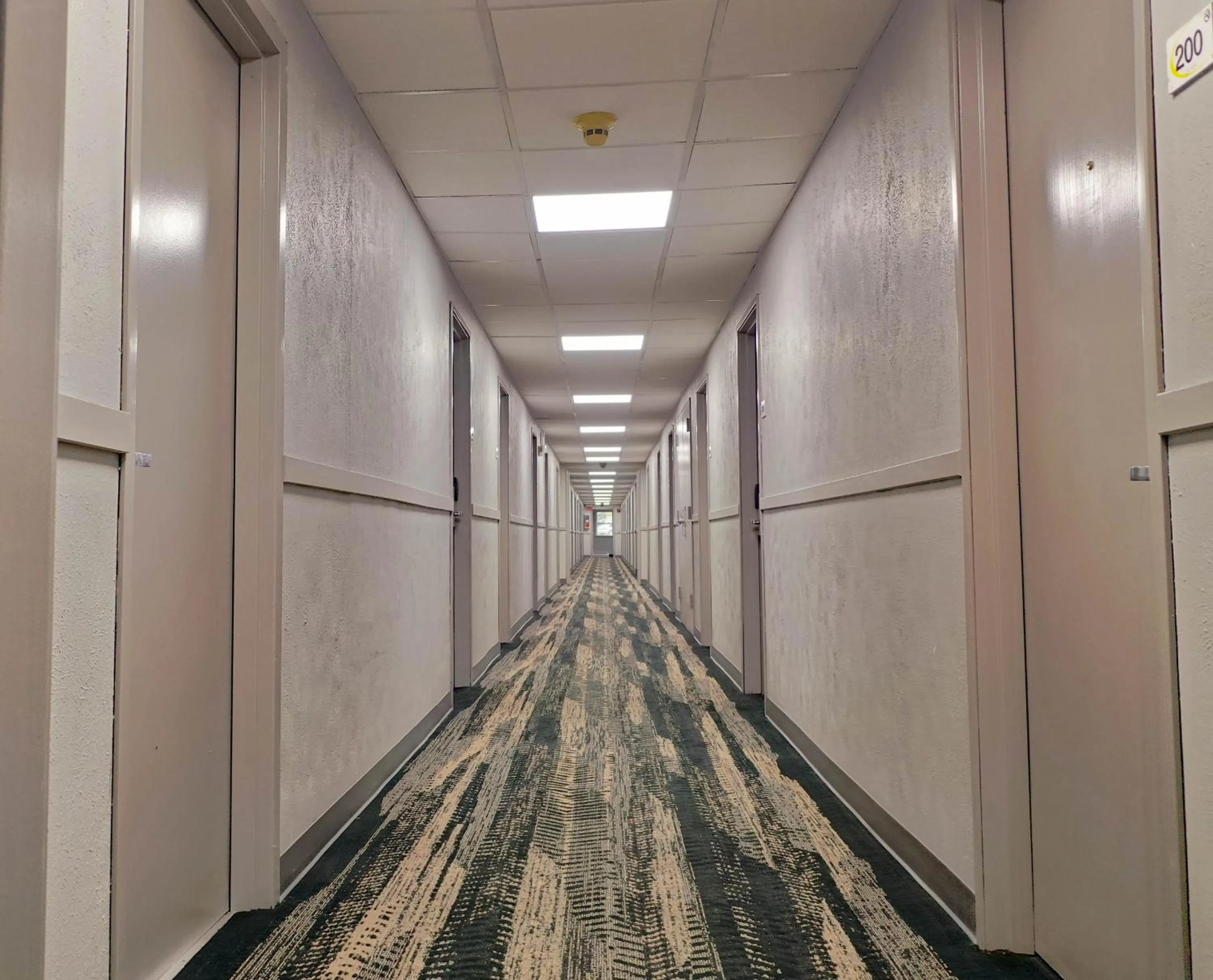 Super 8 by Wyndham Rockford I-90 Casino District