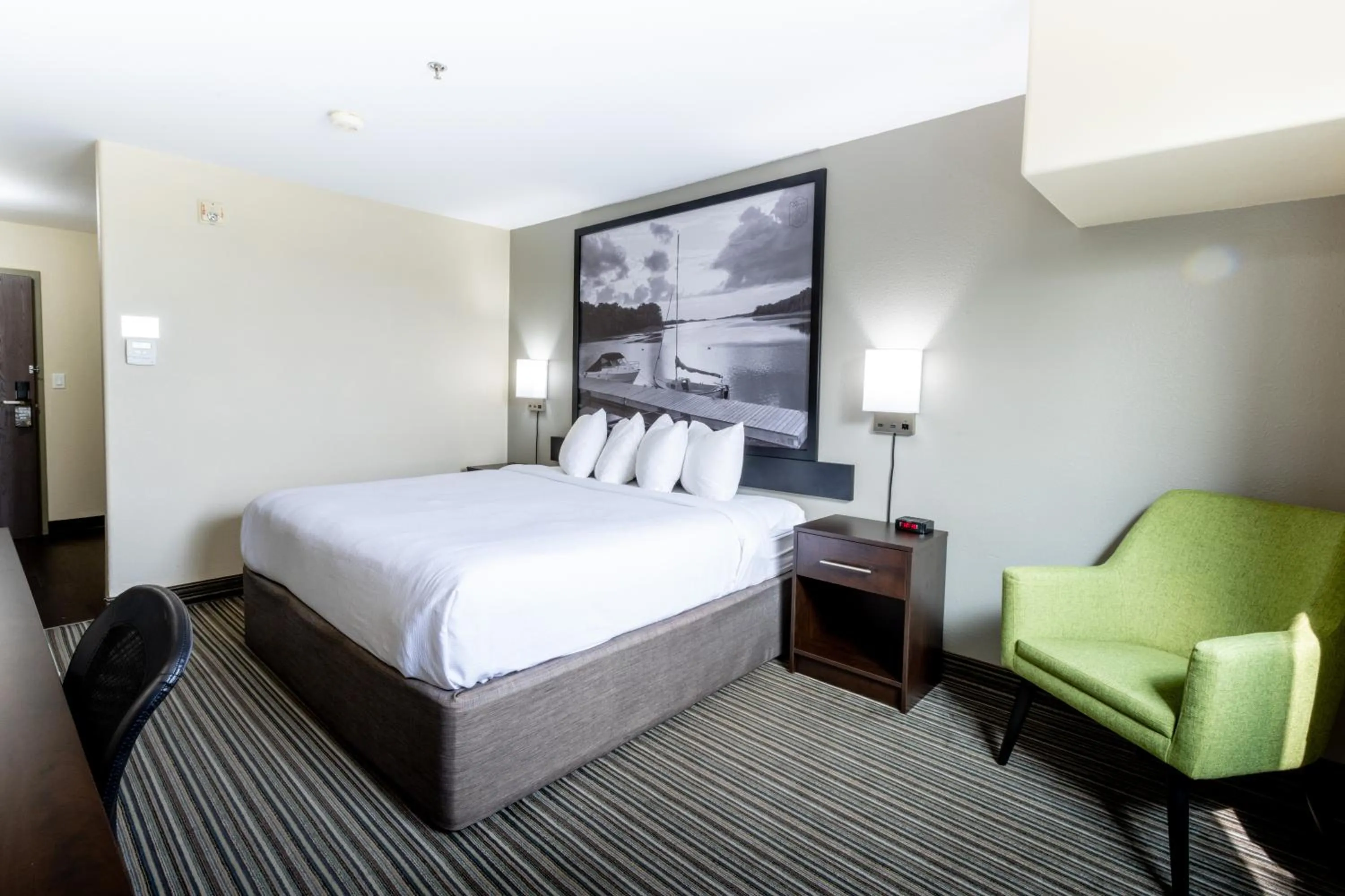 Bed in Super 8 by Wyndham Truro NS