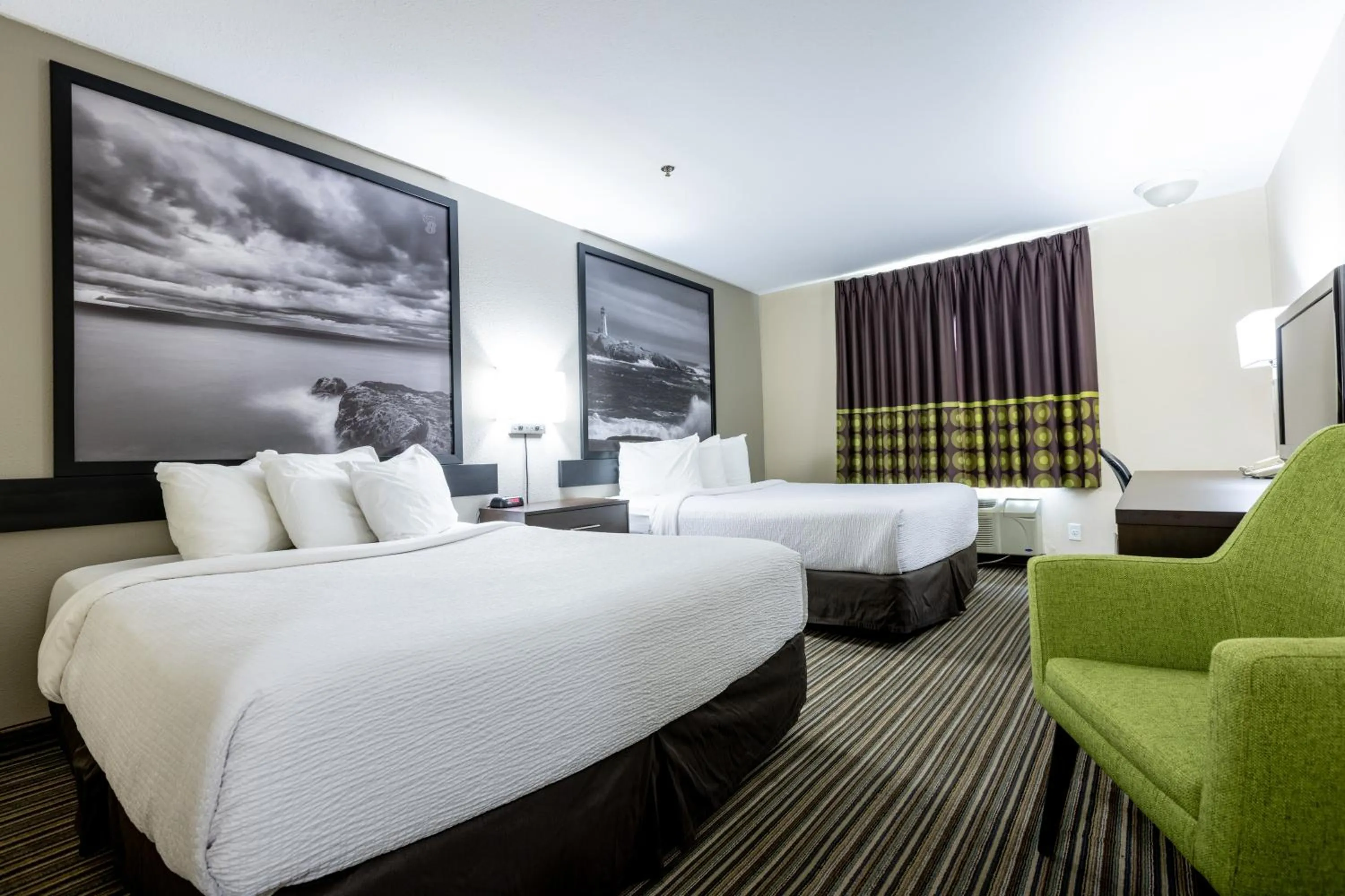 Bed in Super 8 by Wyndham Truro NS