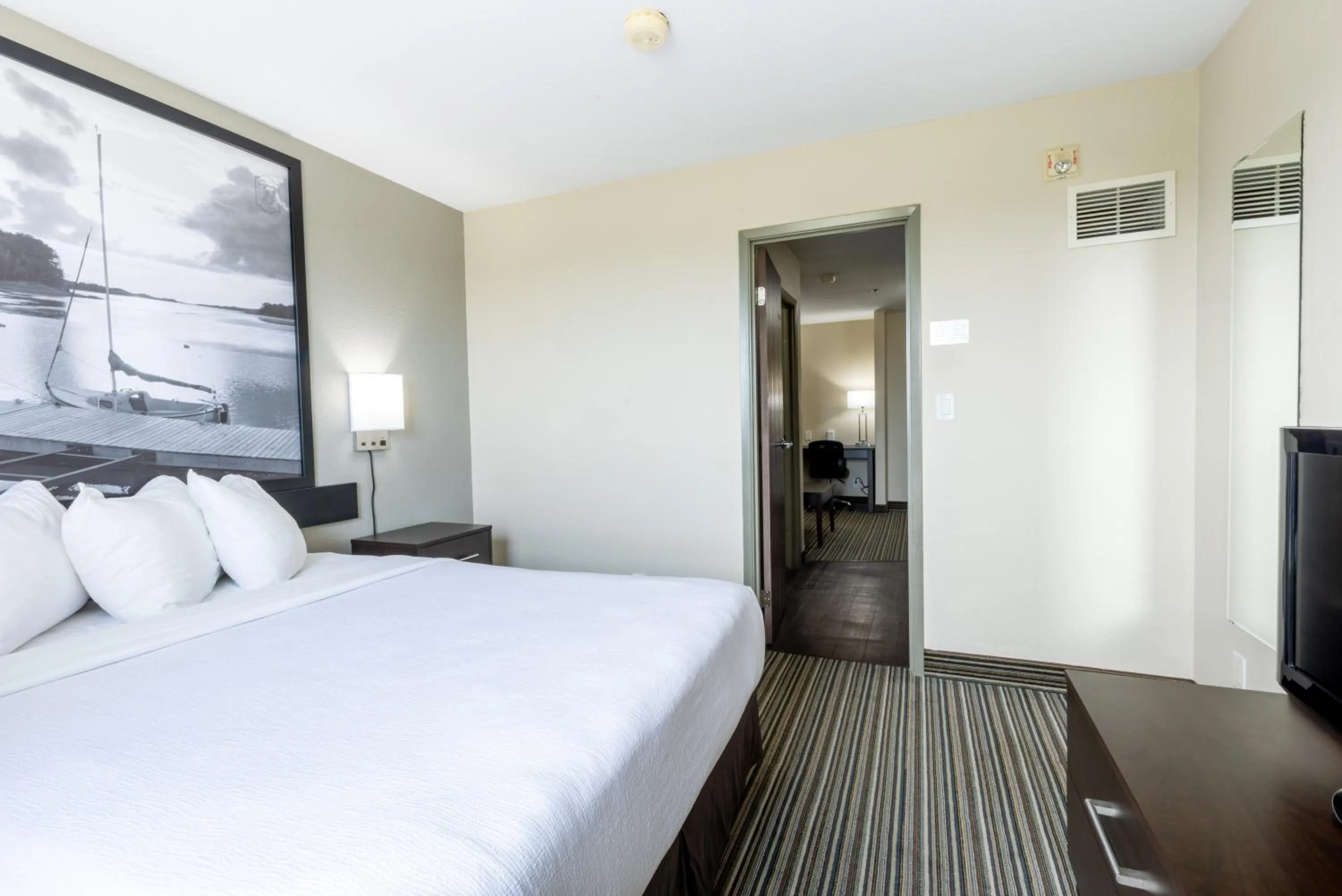 Bed in Super 8 by Wyndham Truro NS