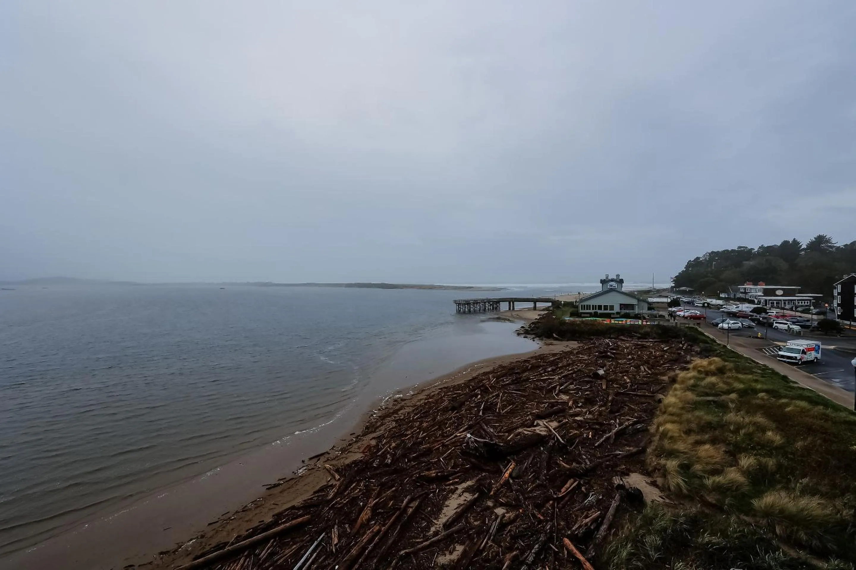 Bedroom in Siletz Bay Beachfront Hotel by OYO Lincoln City