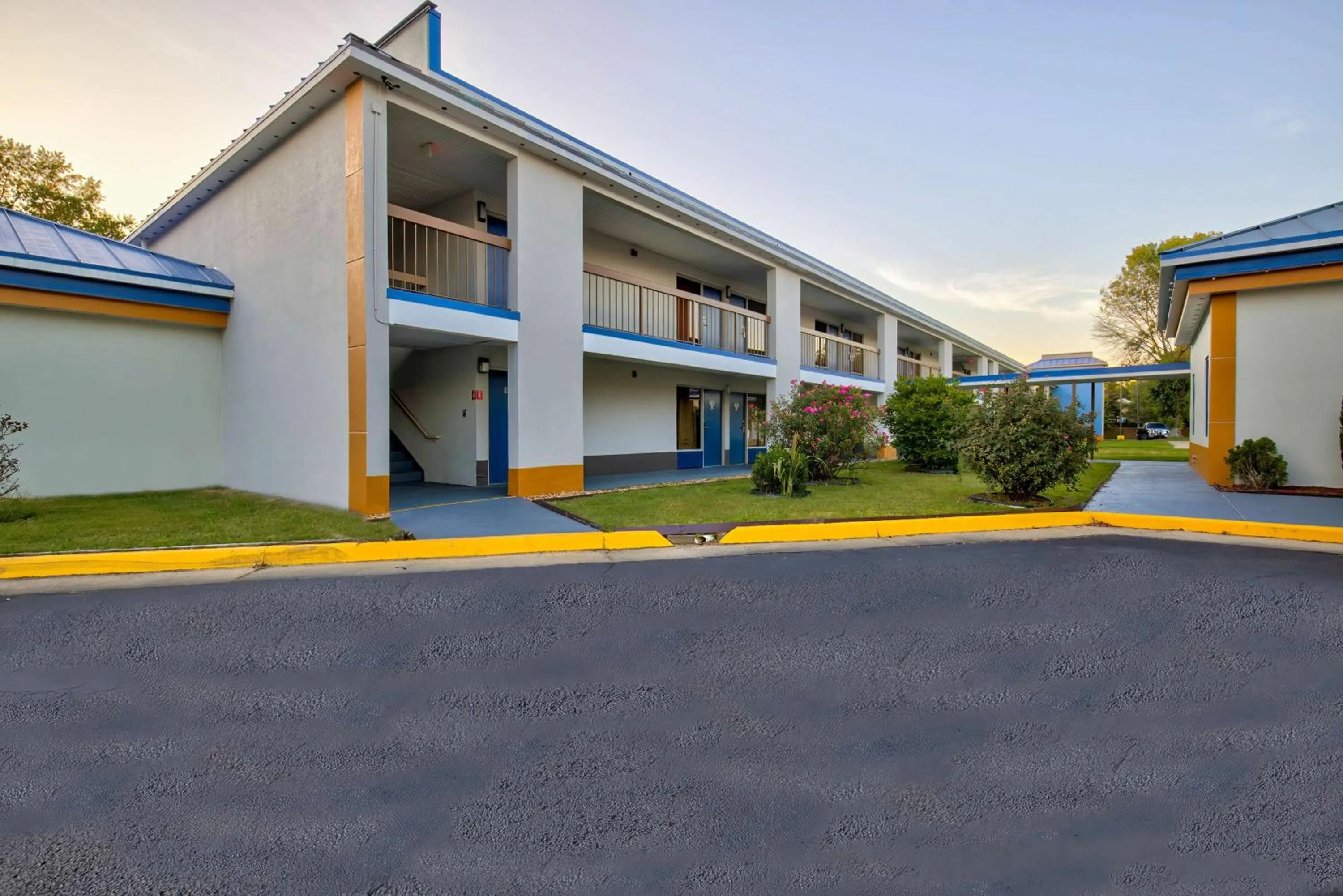 Property building in Motel 6-Ashland, VA