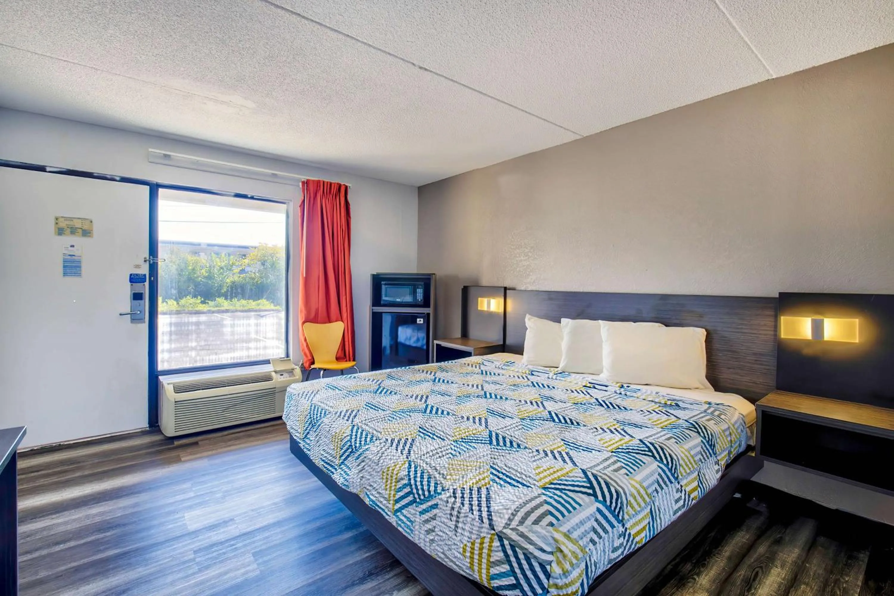 Bedroom, Bed in Motel 6-Ashland, VA