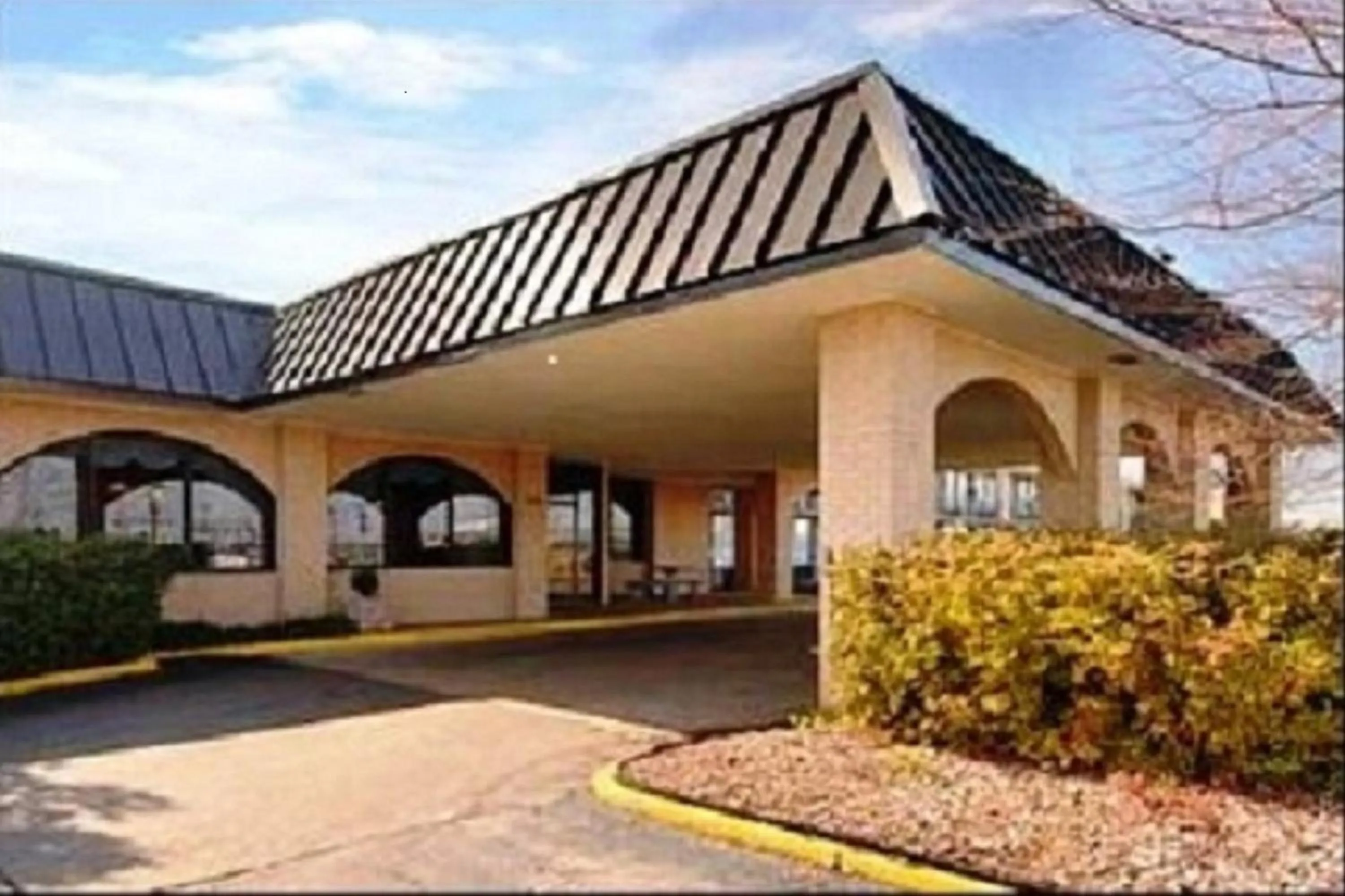Facade/entrance in Motel 6-Natchitoches, LA