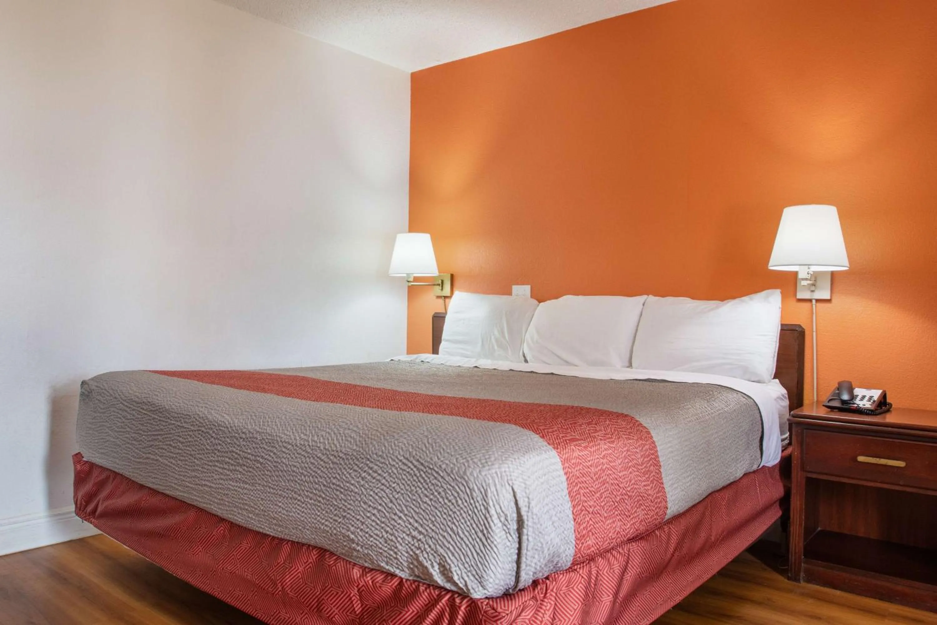 Photo of the whole room, Bed in Motel 6-Natchitoches, LA