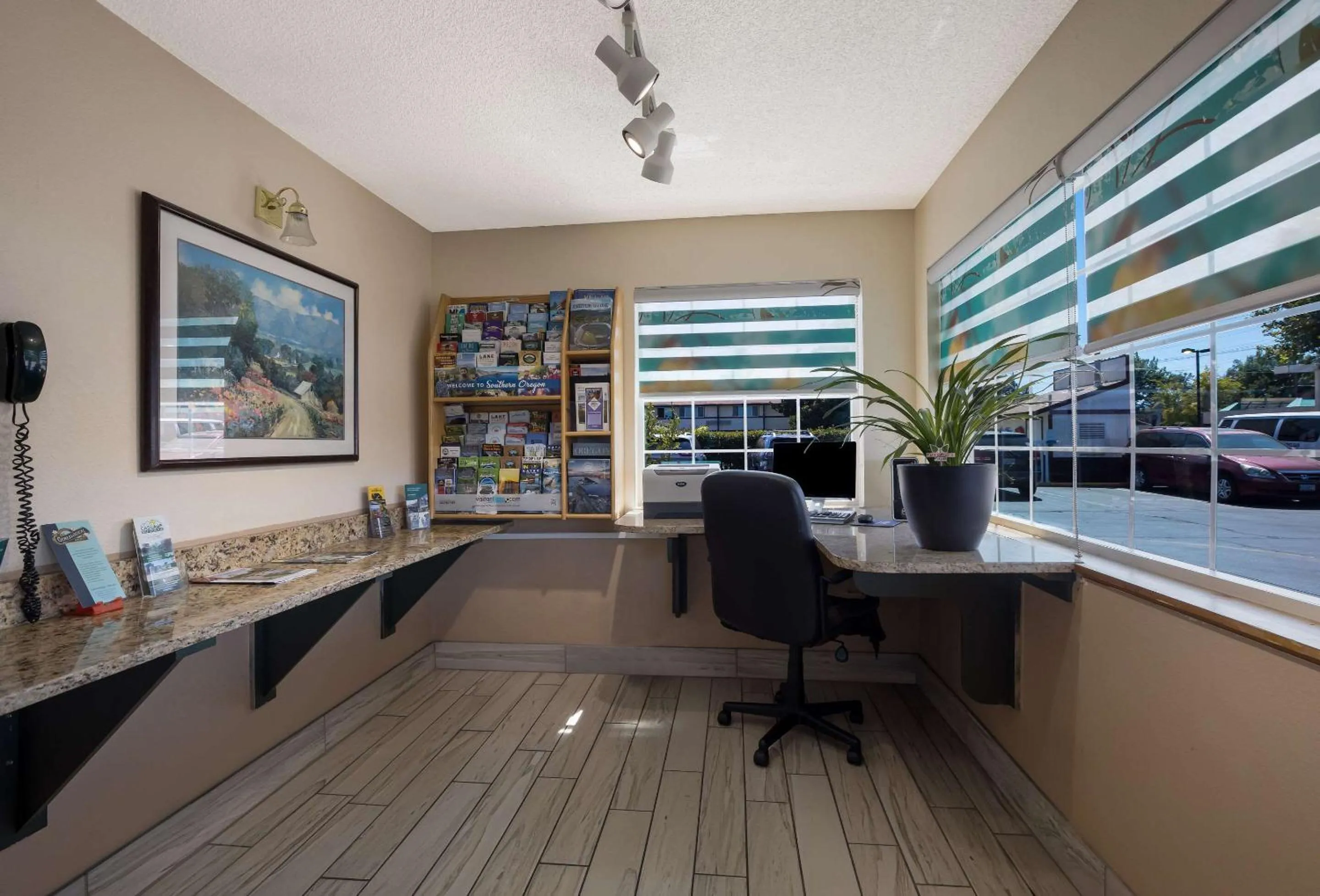 Business facilities in Quality Inn & Suites Medford Airport