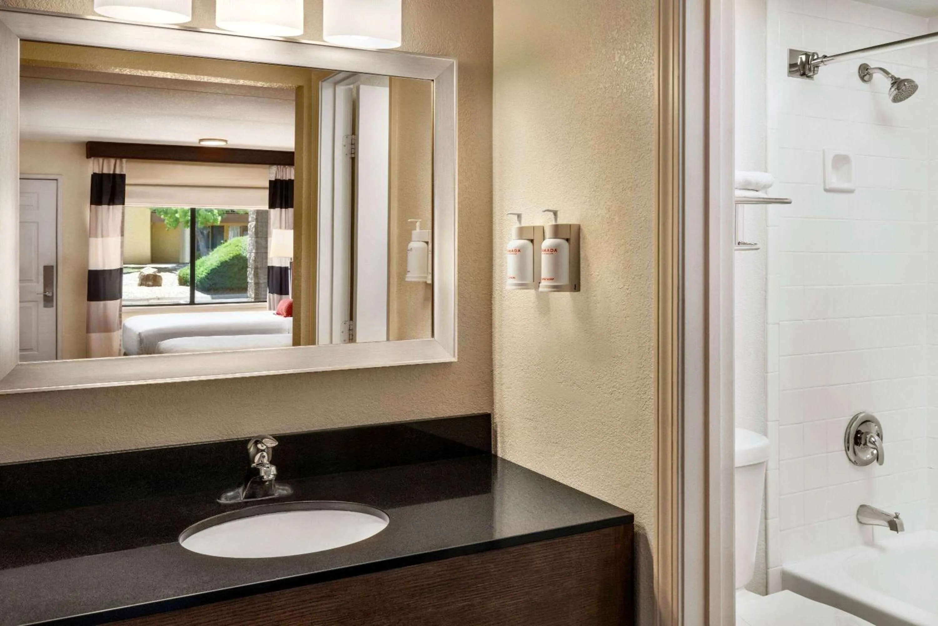 TV and multimedia in Ramada by Wyndham Albuquerque Airport