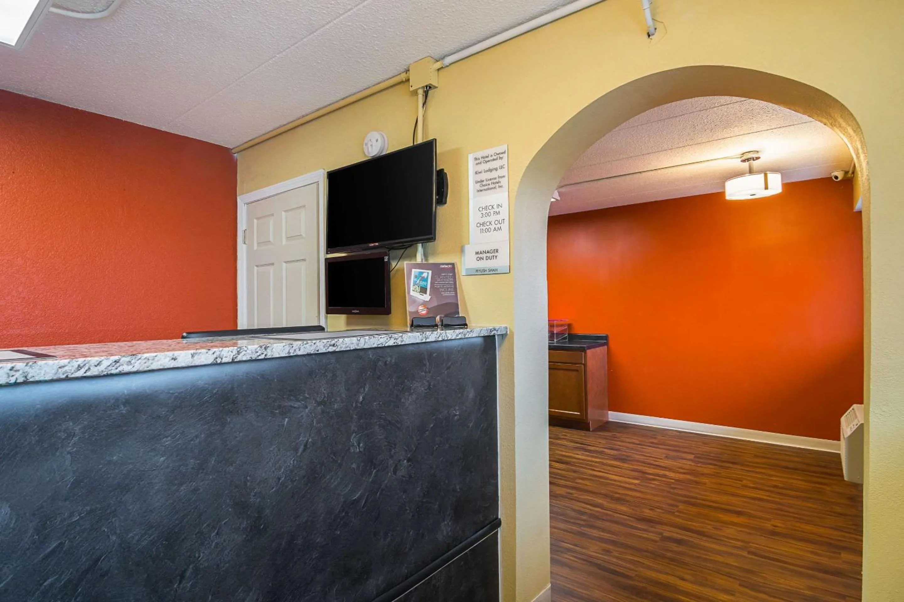 Lobby or reception in Econo Lodge South Holland - Chicago Southland