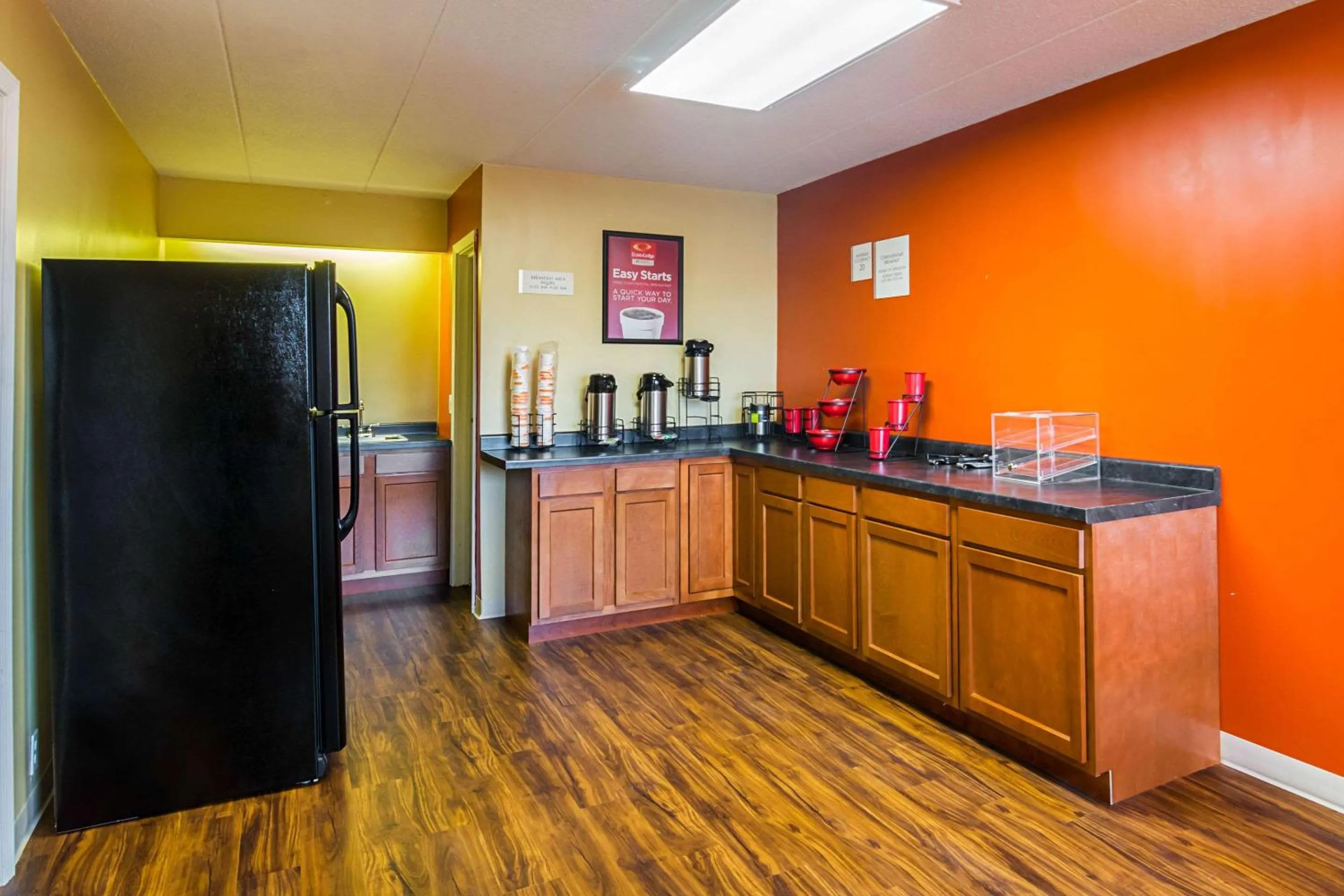 Restaurant/places to eat in Econo Lodge South Holland - Chicago Southland