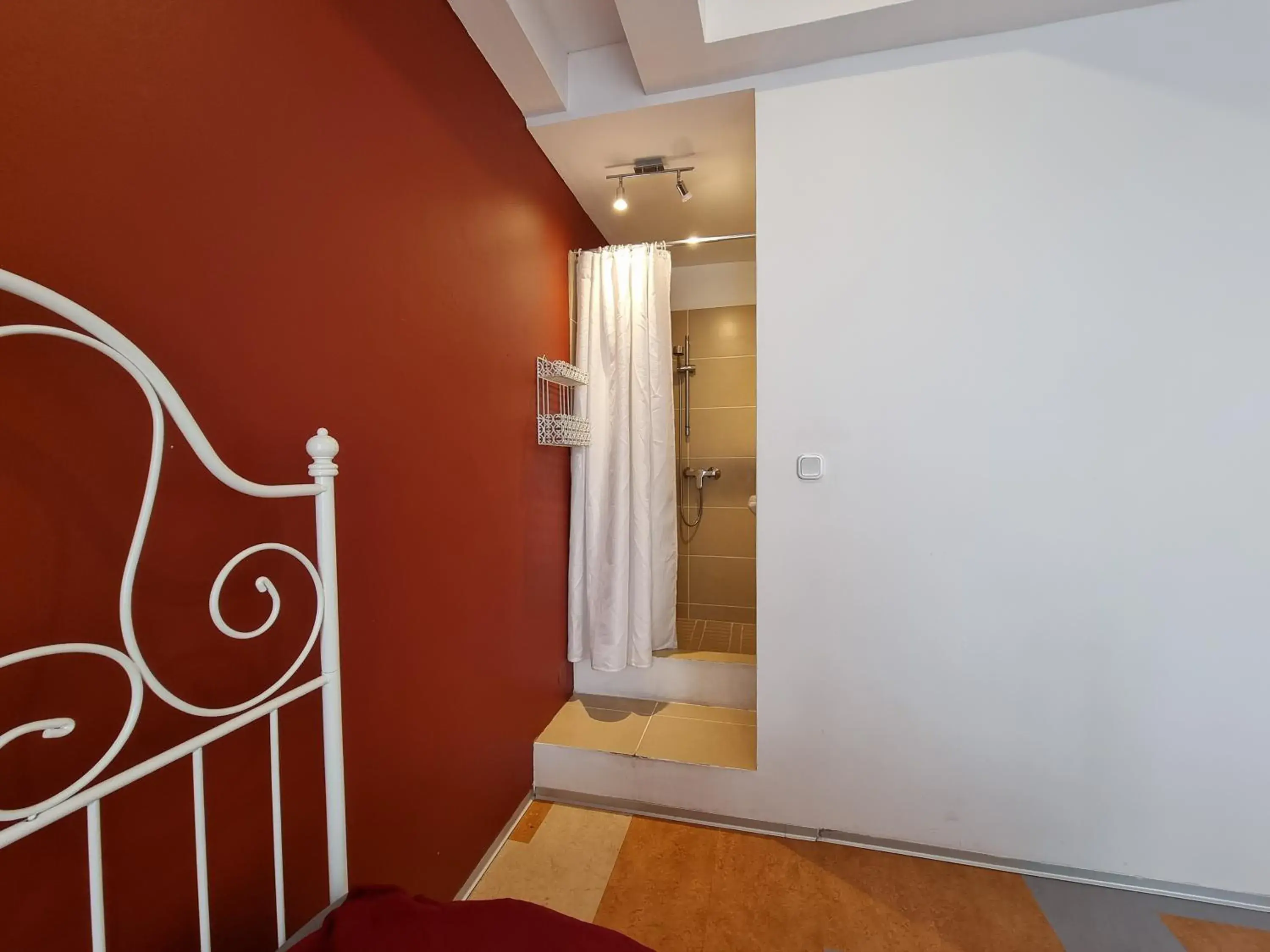 Budget Double or Twin Room in Alina's Budget Double or Twin Room in Alina's