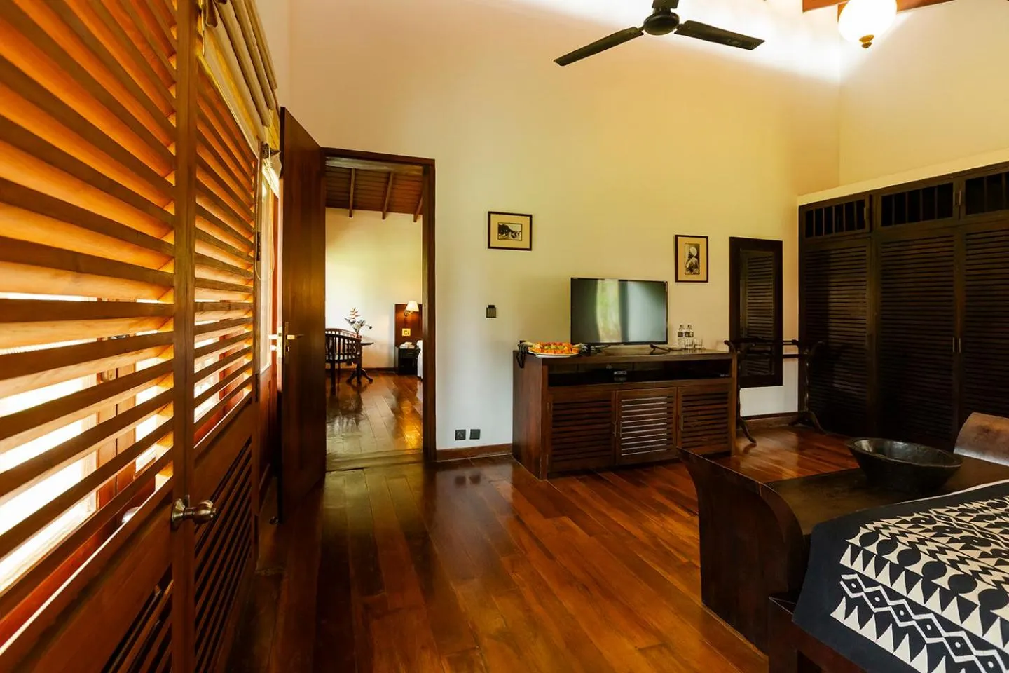 Property building, Bed in Weligama Bay Resort