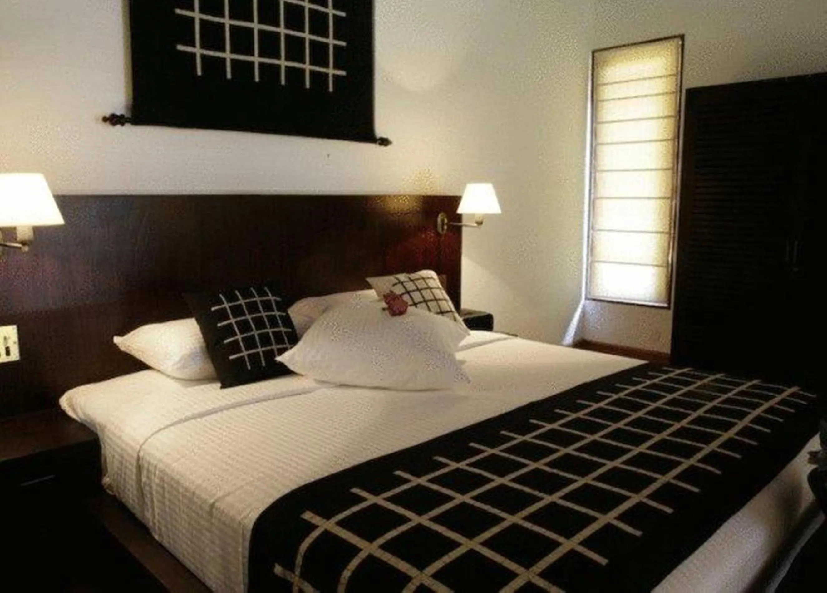 Bedroom, Bed in Weligama Bay Resort