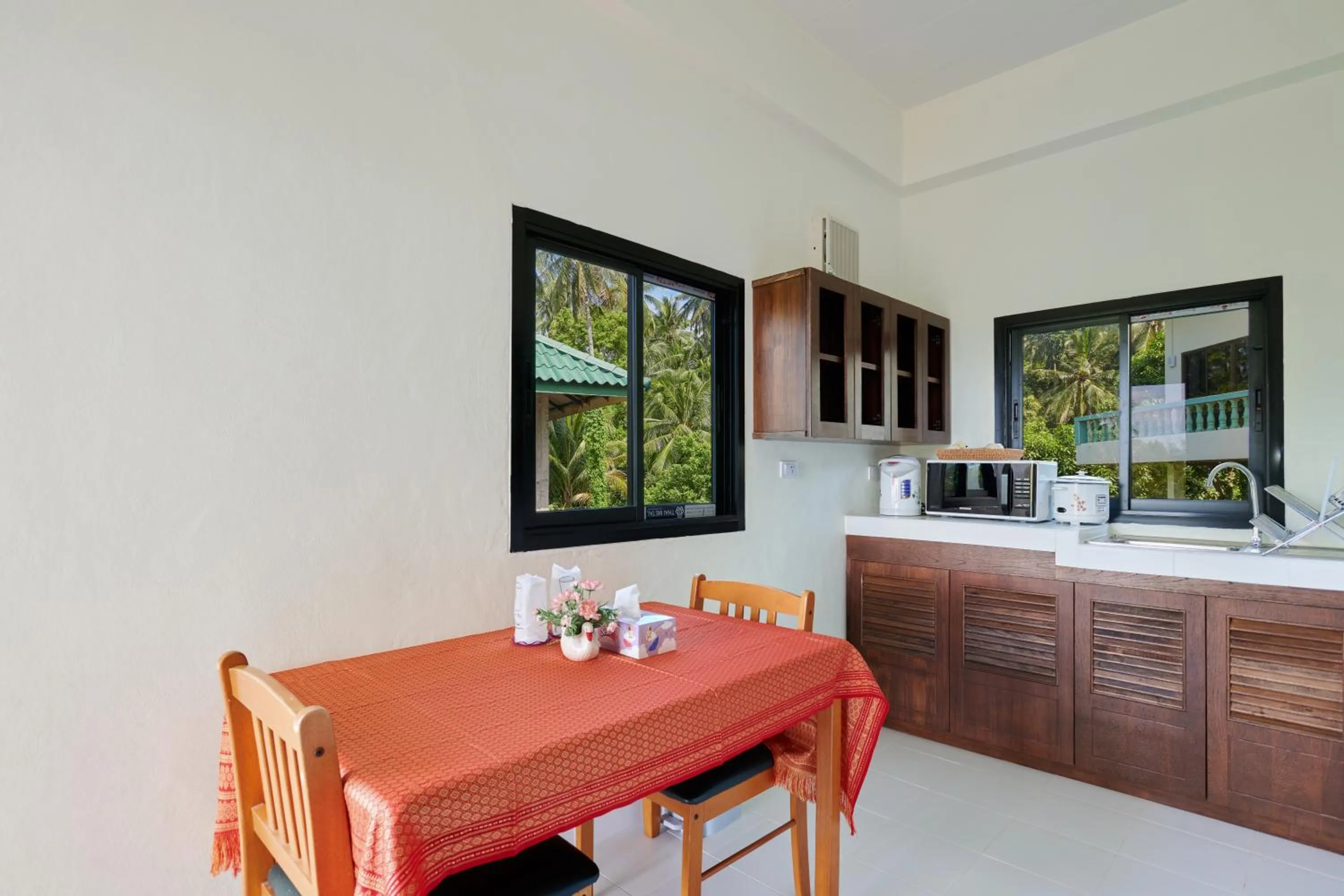 Kitchen or kitchenette in Samui Reef View Resort