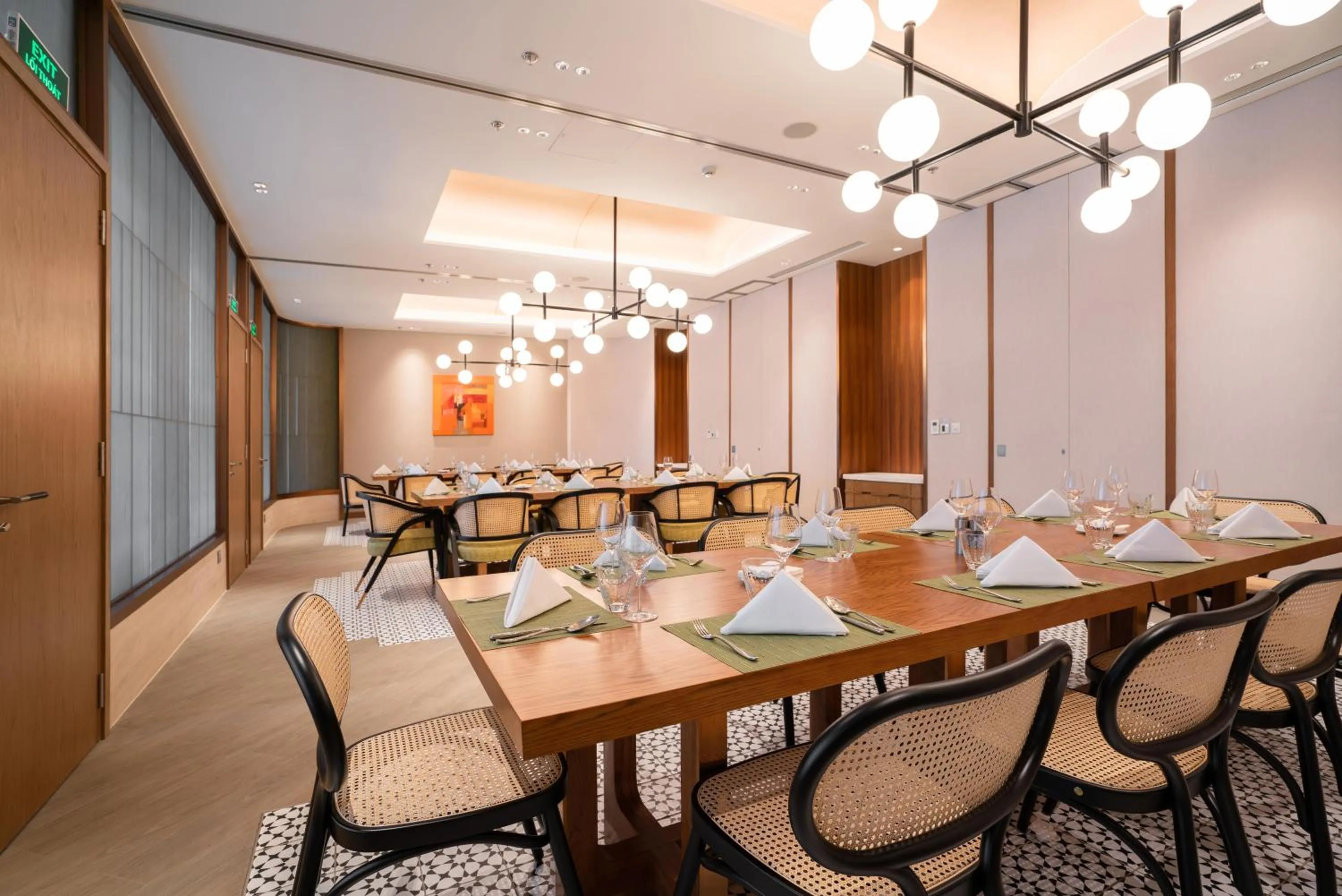 Restaurant/places to eat in Lotte Hotel Saigon