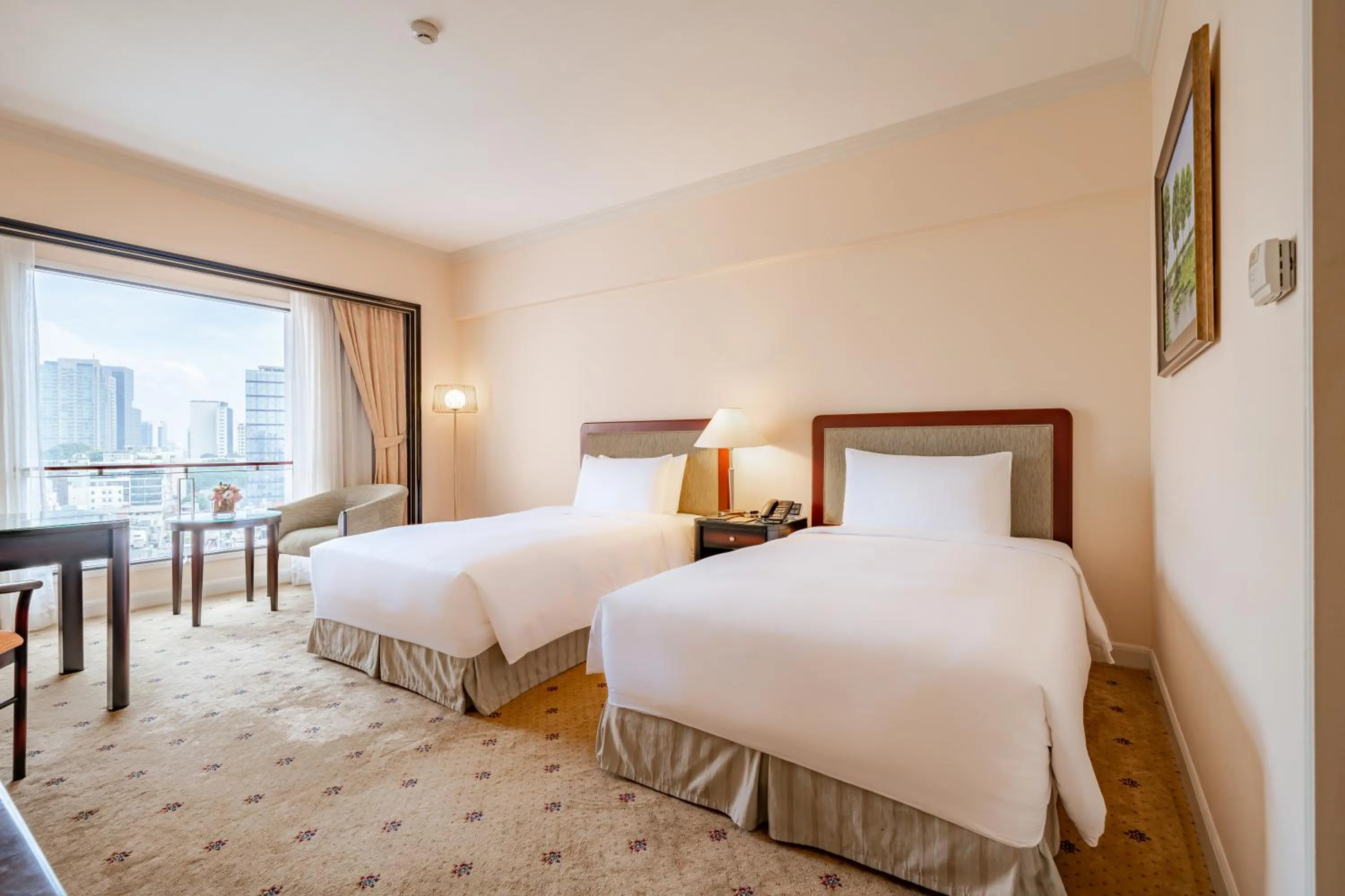 Bedroom, Bed in Lotte Hotel Saigon