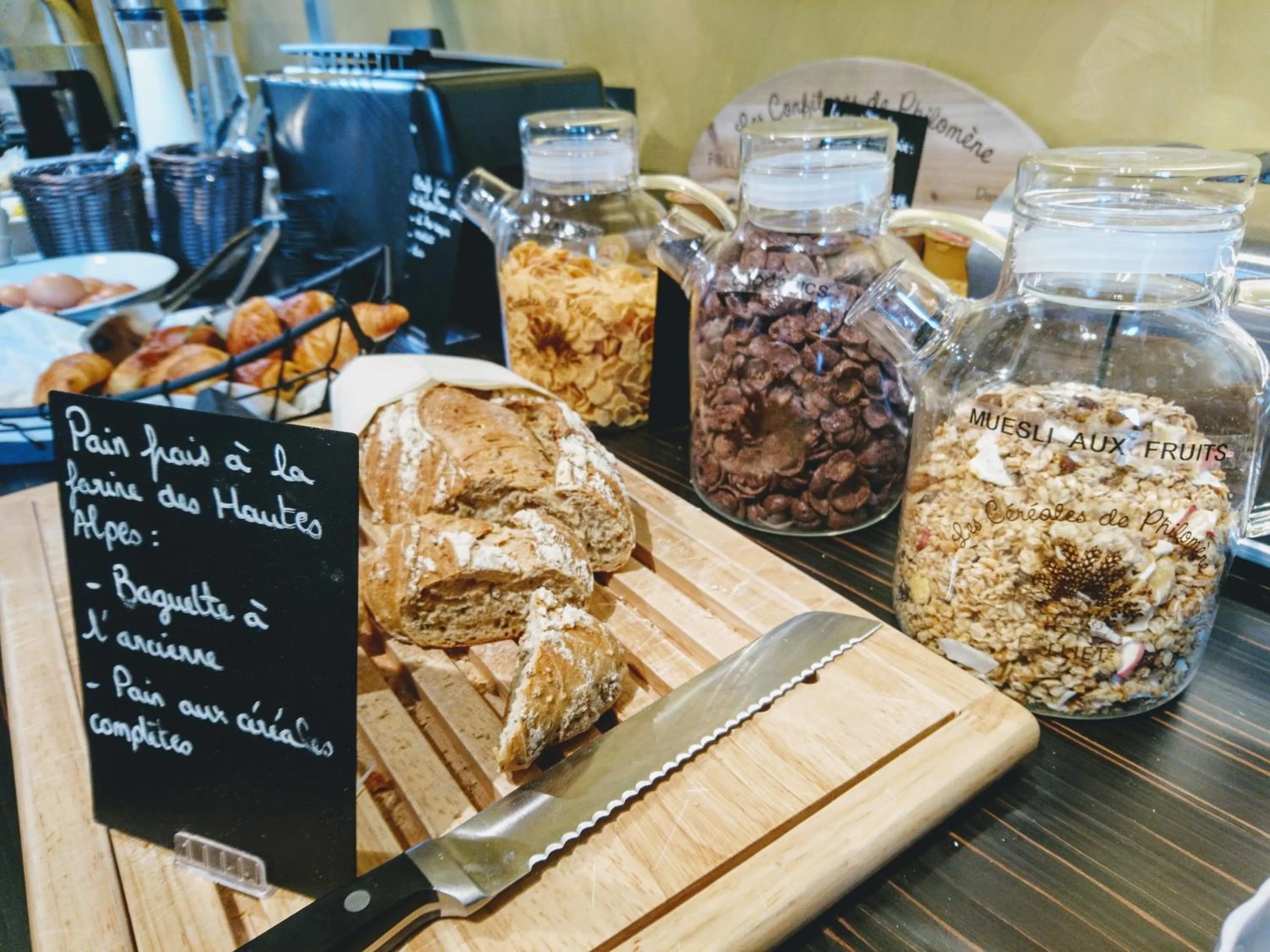 Continental breakfast in Best Western Hôtel Journel Saint-Laurent-du-Var Aéroport
