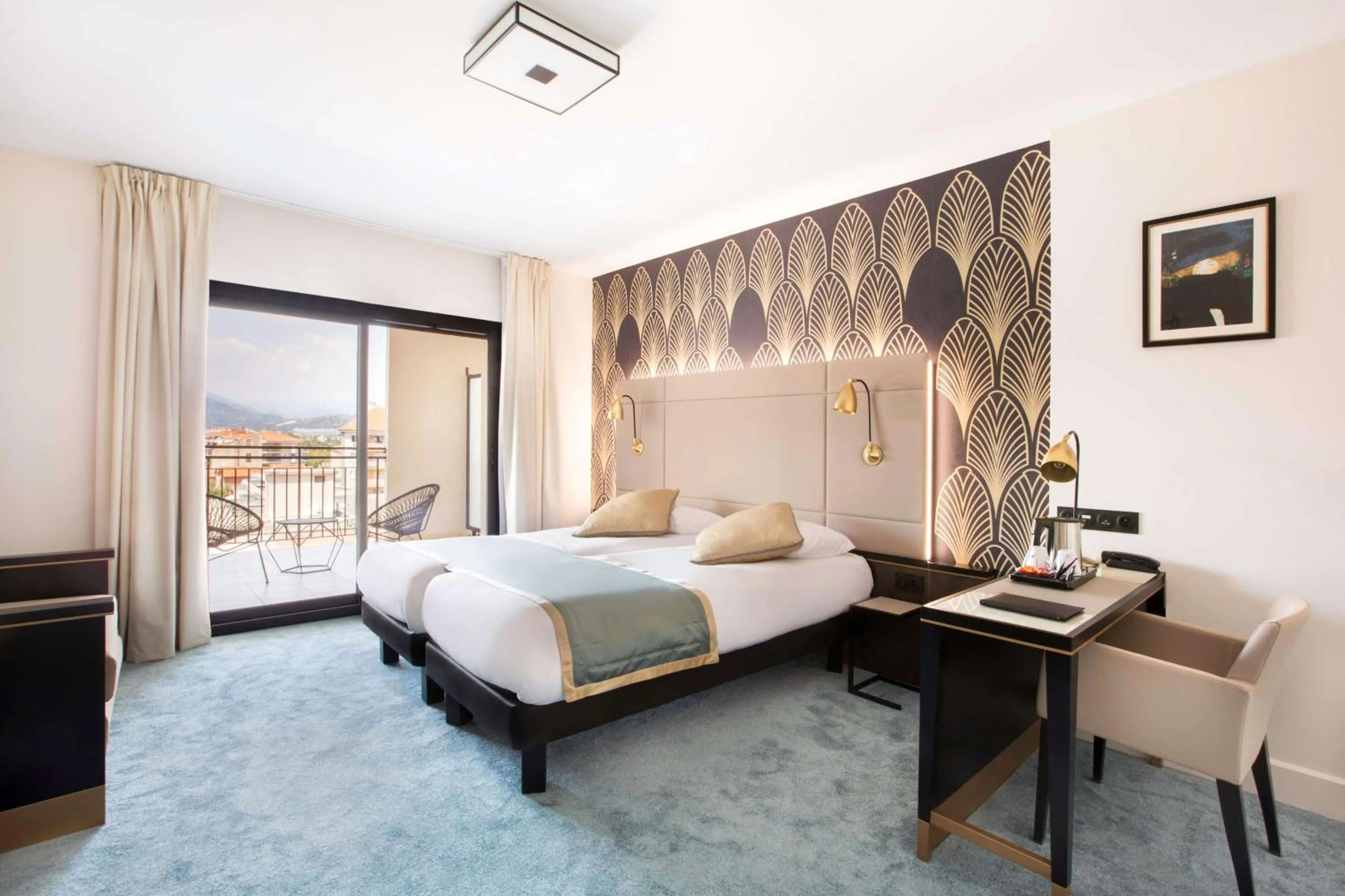 Photo of the whole room, Bed in Best Western Hôtel Journel Saint-Laurent-du-Var Aéroport