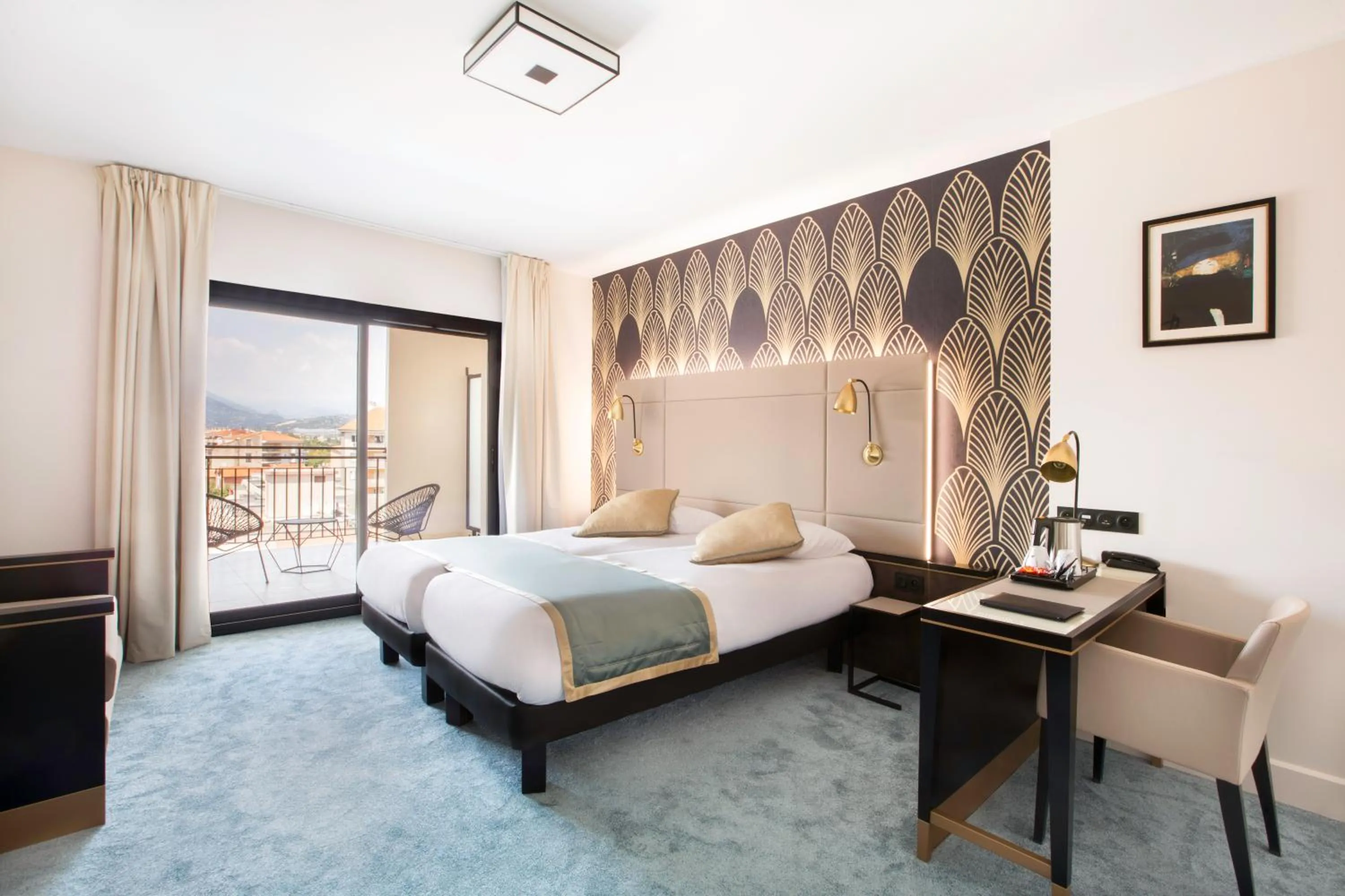 Photo of the whole room, Bed in Best Western Hôtel Journel Saint-Laurent-du-Var Aéroport