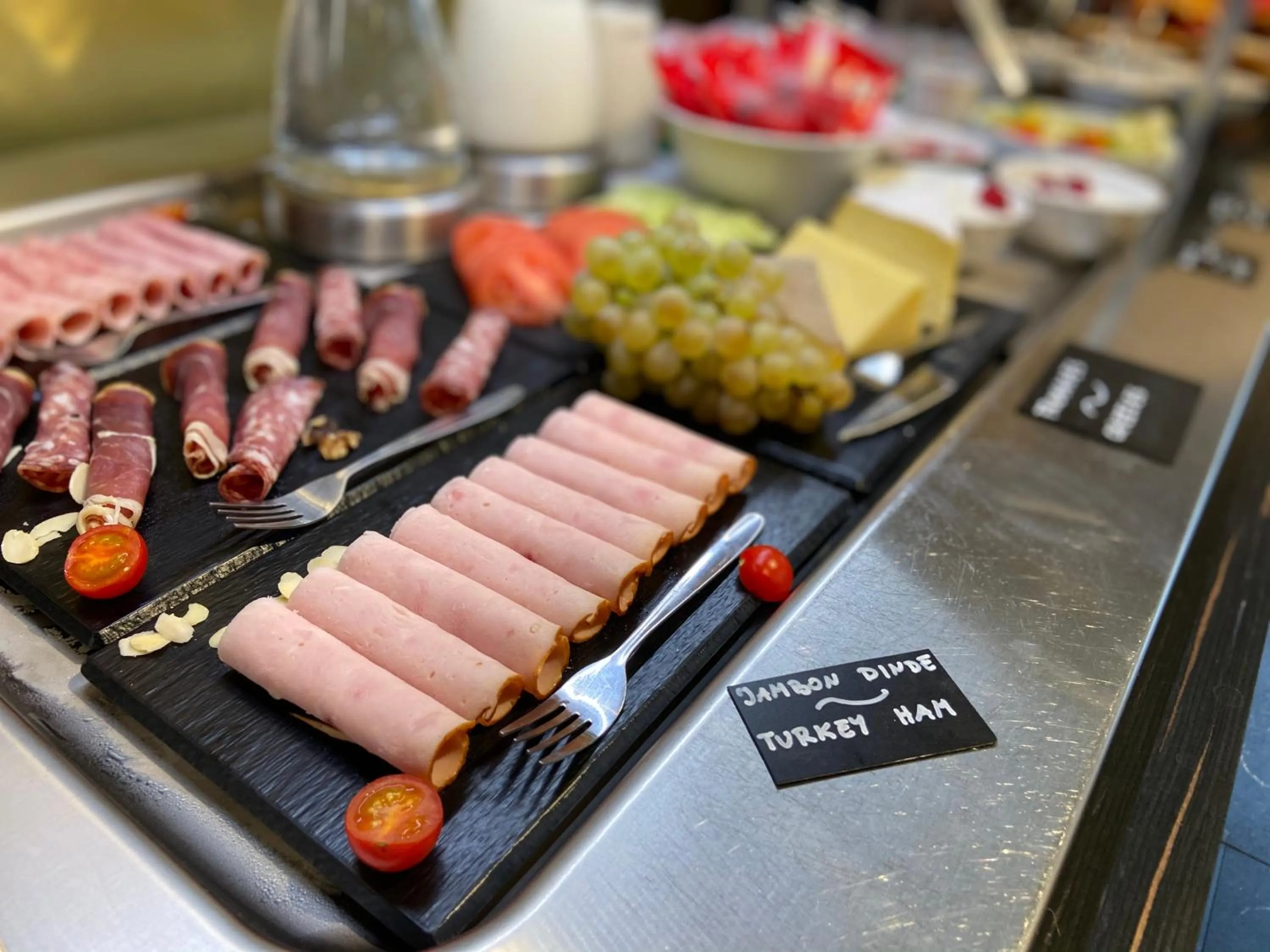 Food in Best Western Hôtel Journel Saint-Laurent-du-Var Aéroport