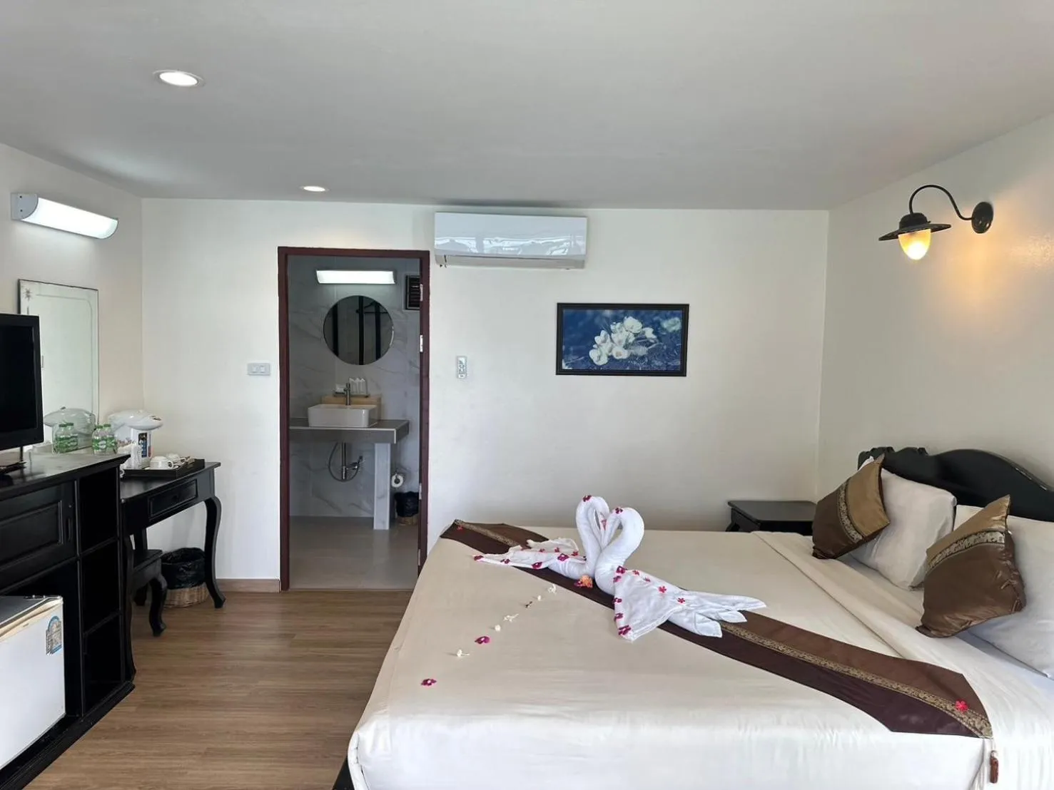 Bedroom, Bed in Chang Cliff Resort