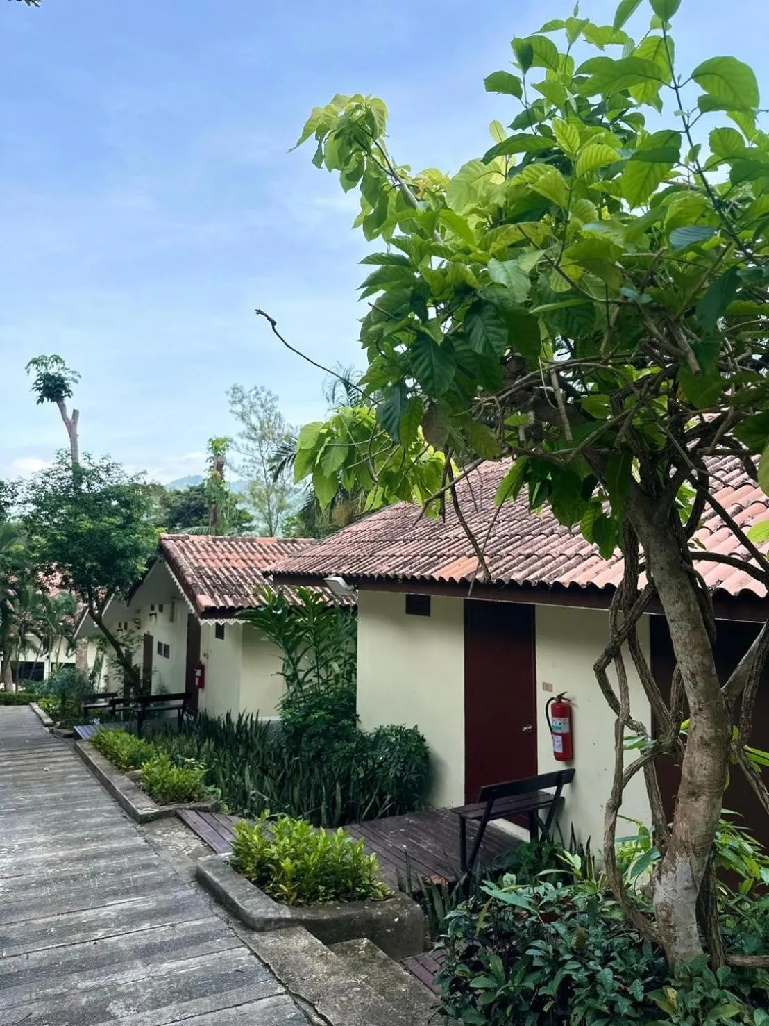 Property building in Chang Cliff Resort